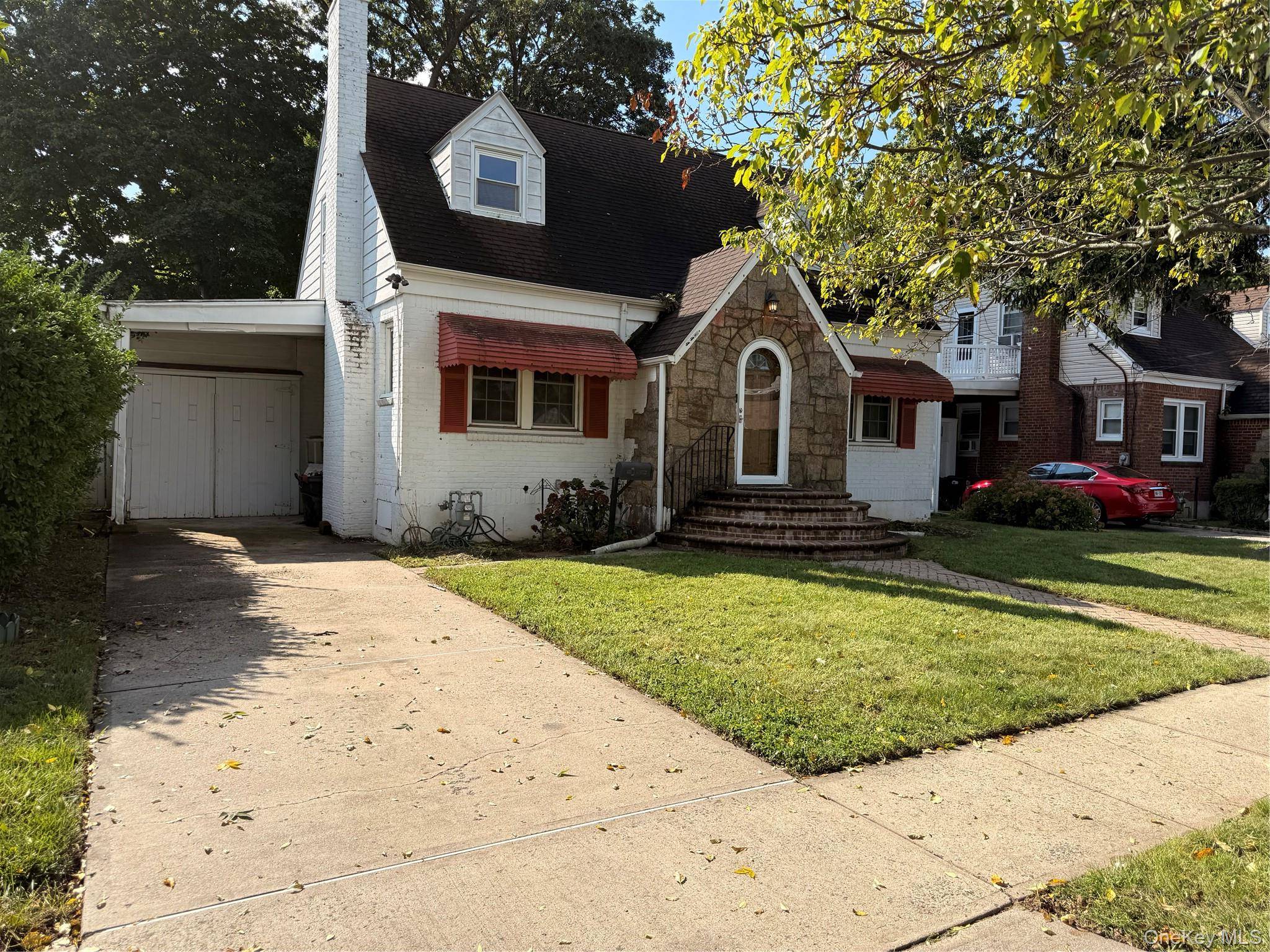 144 E Seaman AVE, Freeport, NY 11520