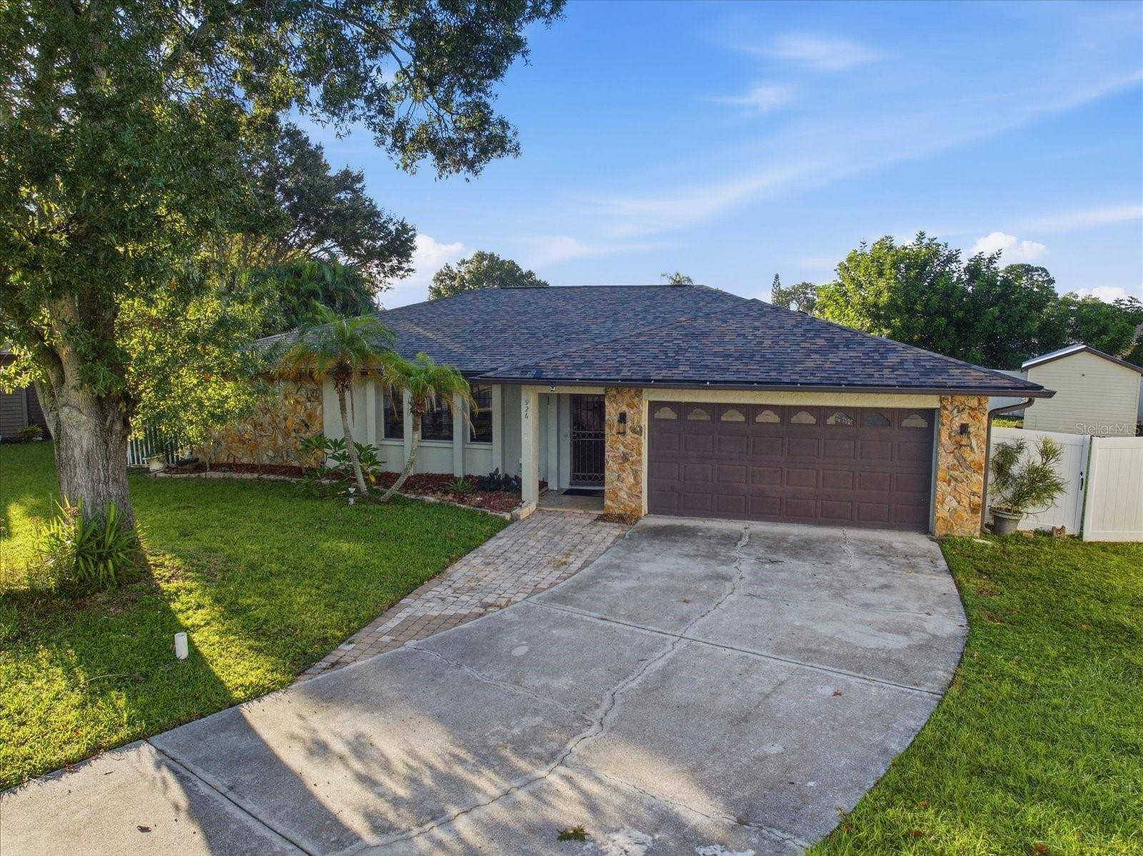 926 PLUM TREE LN, Sarasota, FL 34243