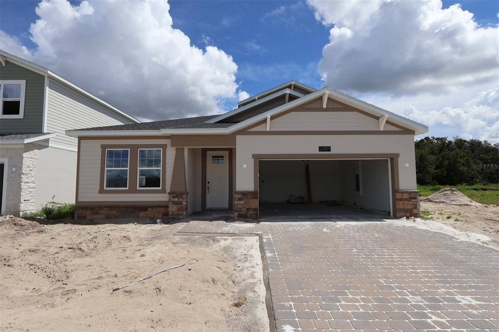 2909 SWEETGRASS LN, Zellwood, FL 32798