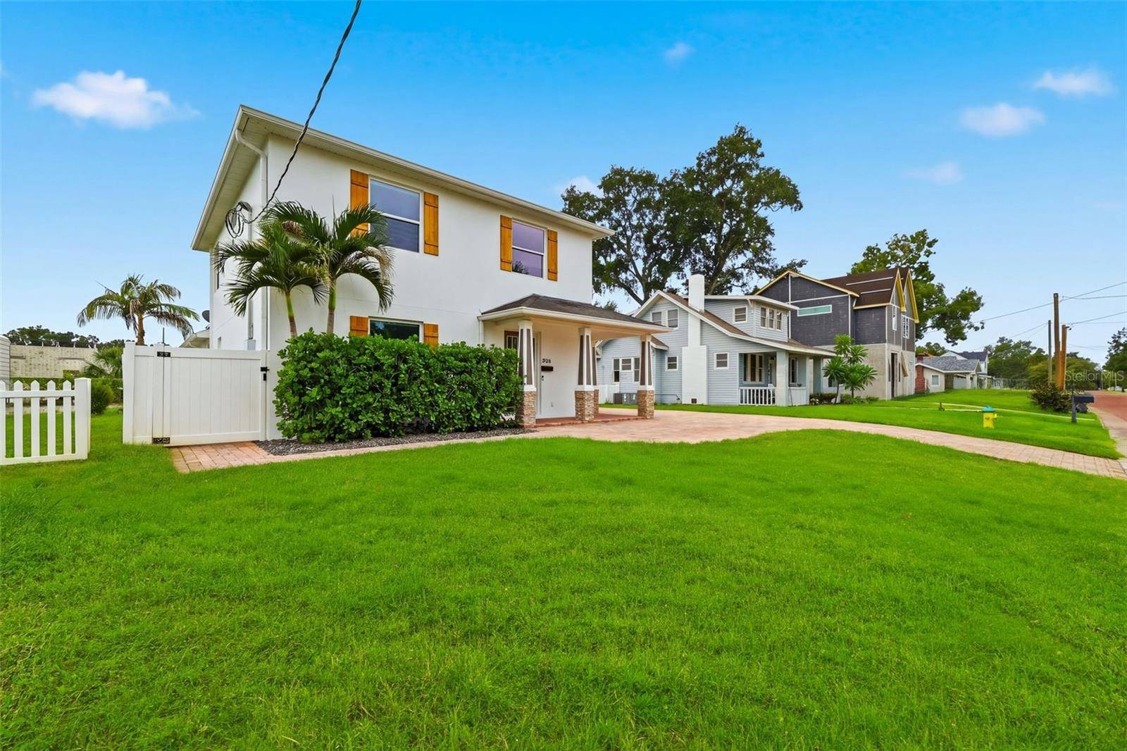 906 W PENINSULAR ST, Tampa, FL 33603