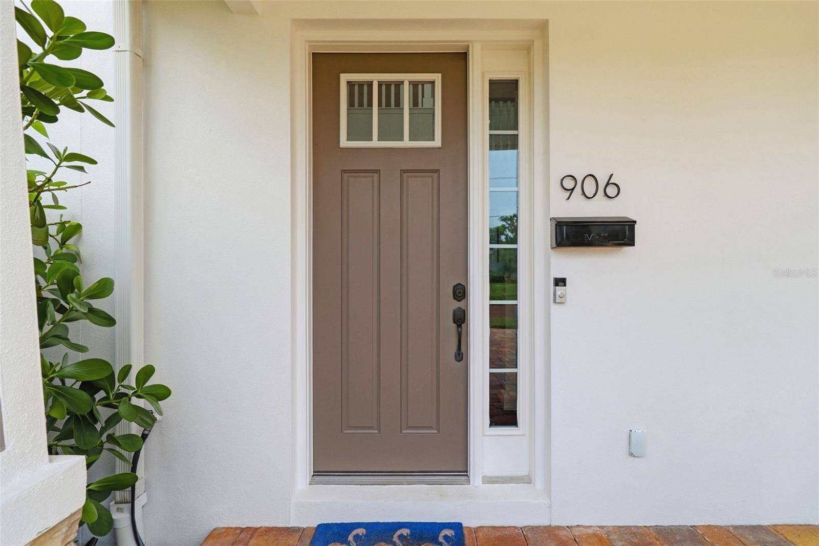 906 W PENINSULAR ST, Tampa, FL 33603