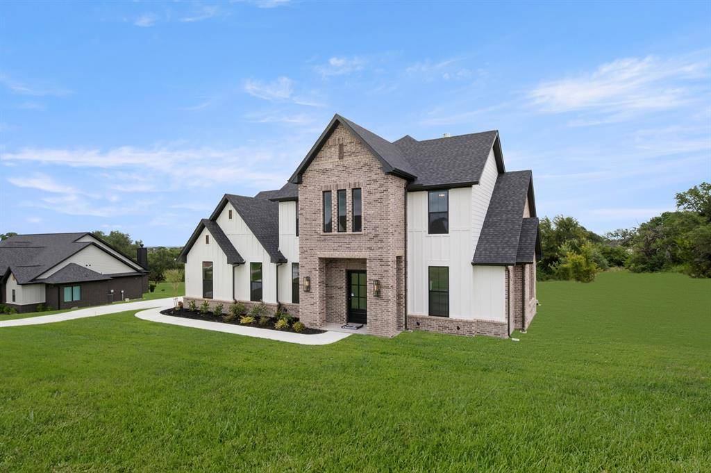 127 Oak Meadow Lane, Weatherford, TX 76085