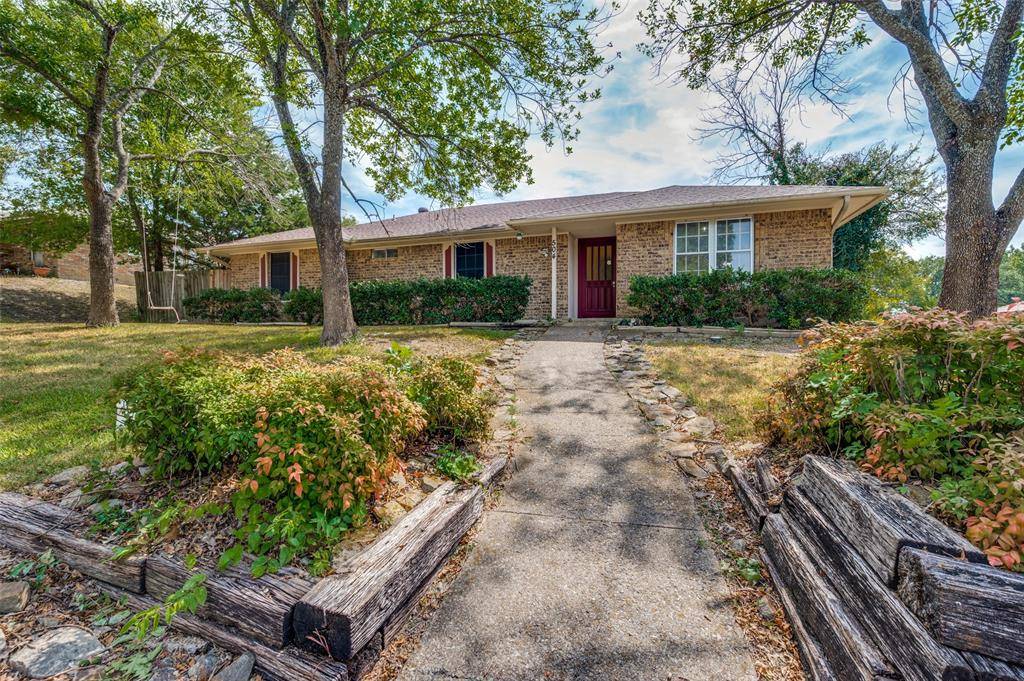 504 Pheasant Lane, Desoto, TX 75115