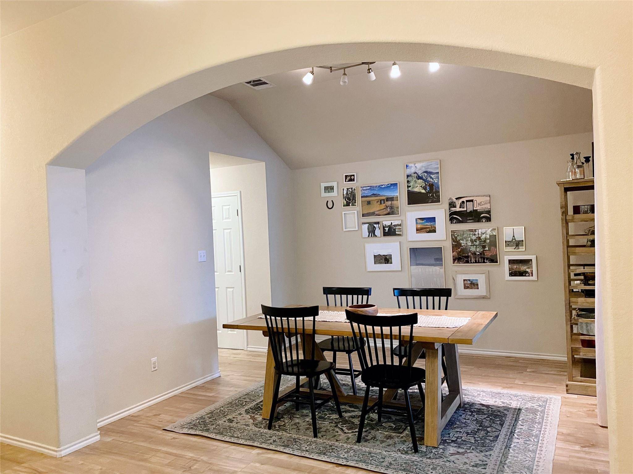 1607 Melissa Oaks LN, Austin, TX 78744