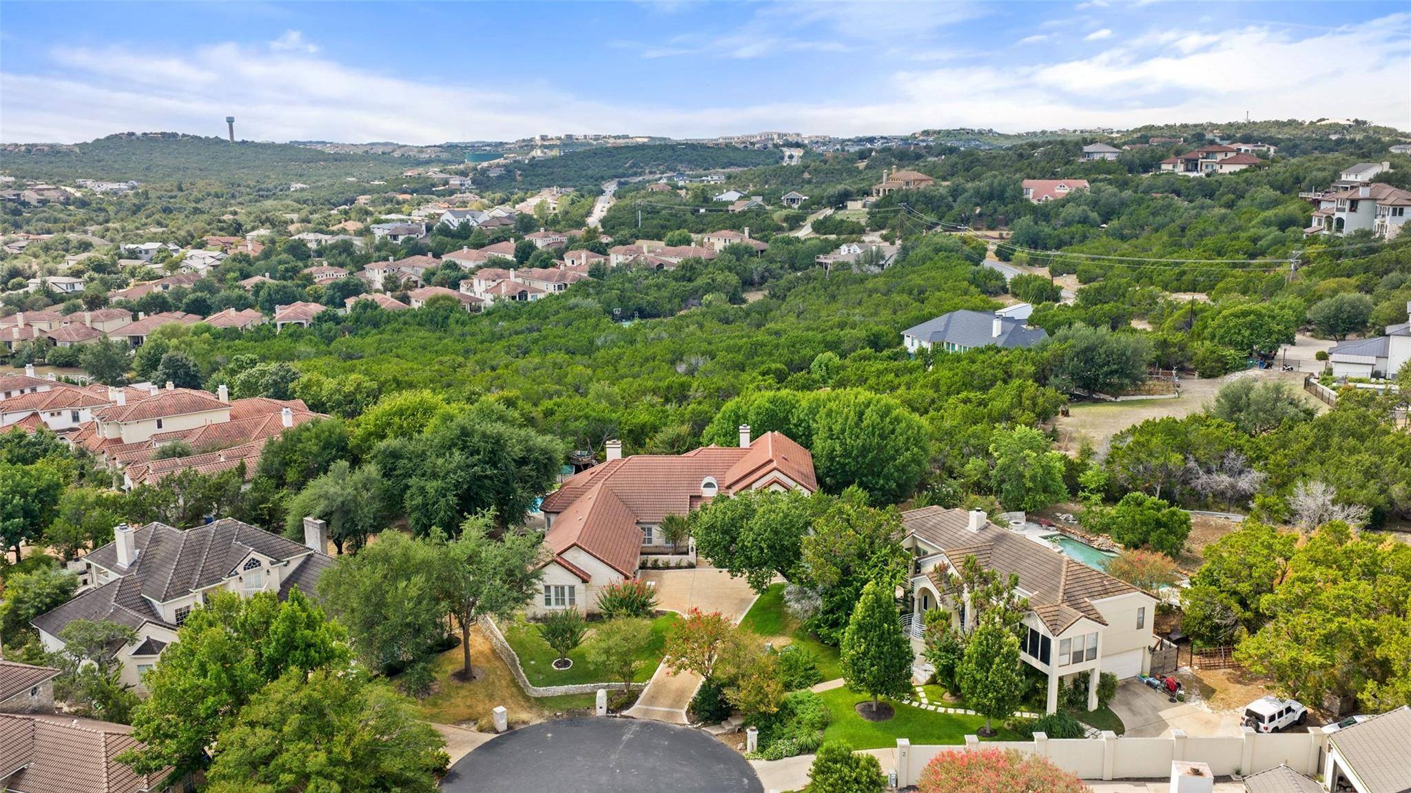 6 Candleleaf CT, The Hills, TX 78738
