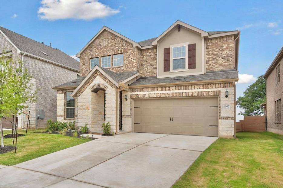1305 Crescent LN, Georgetown, TX 78633