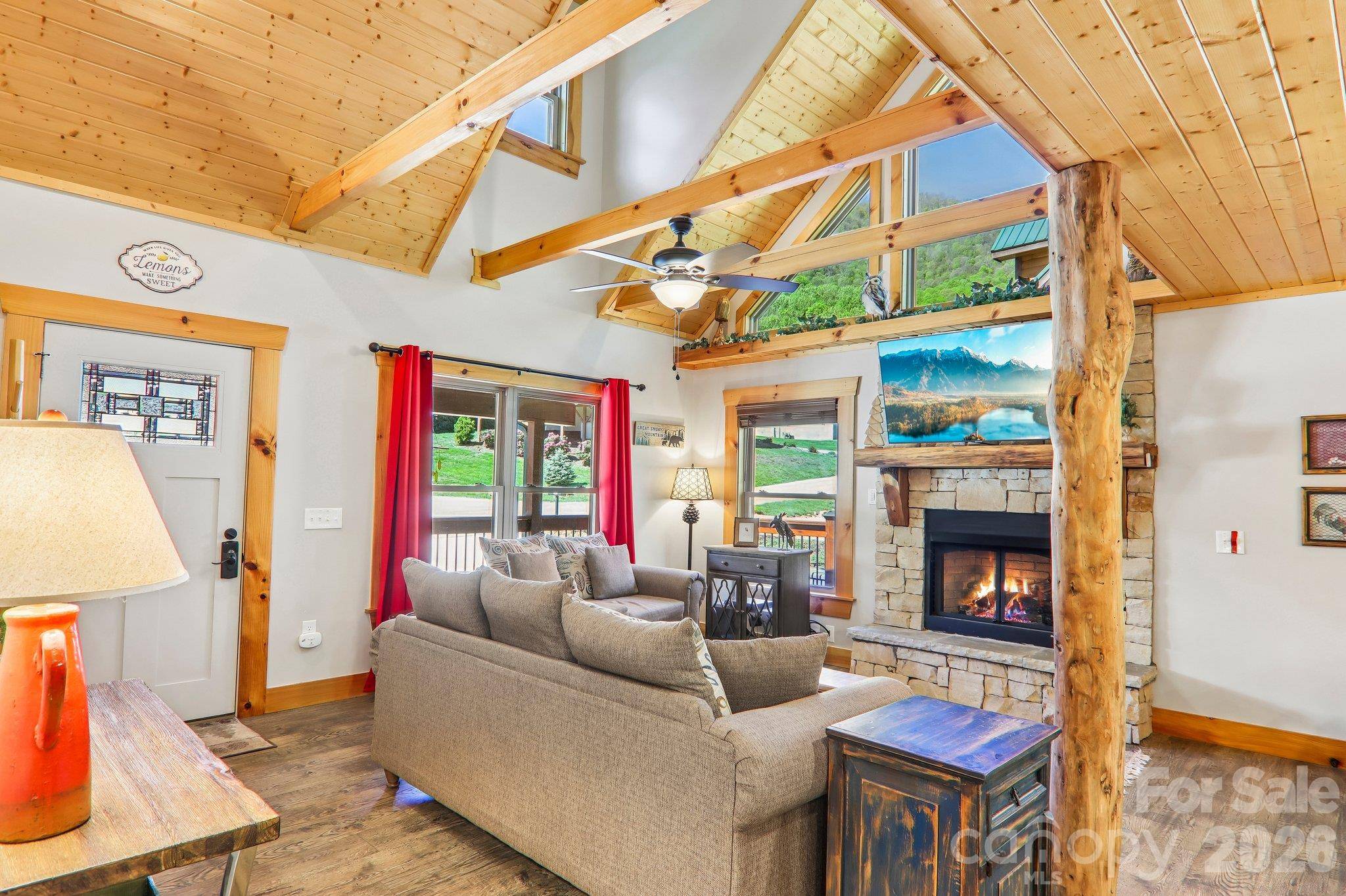 589 Panoramic LOOP, Maggie Valley, NC 28751