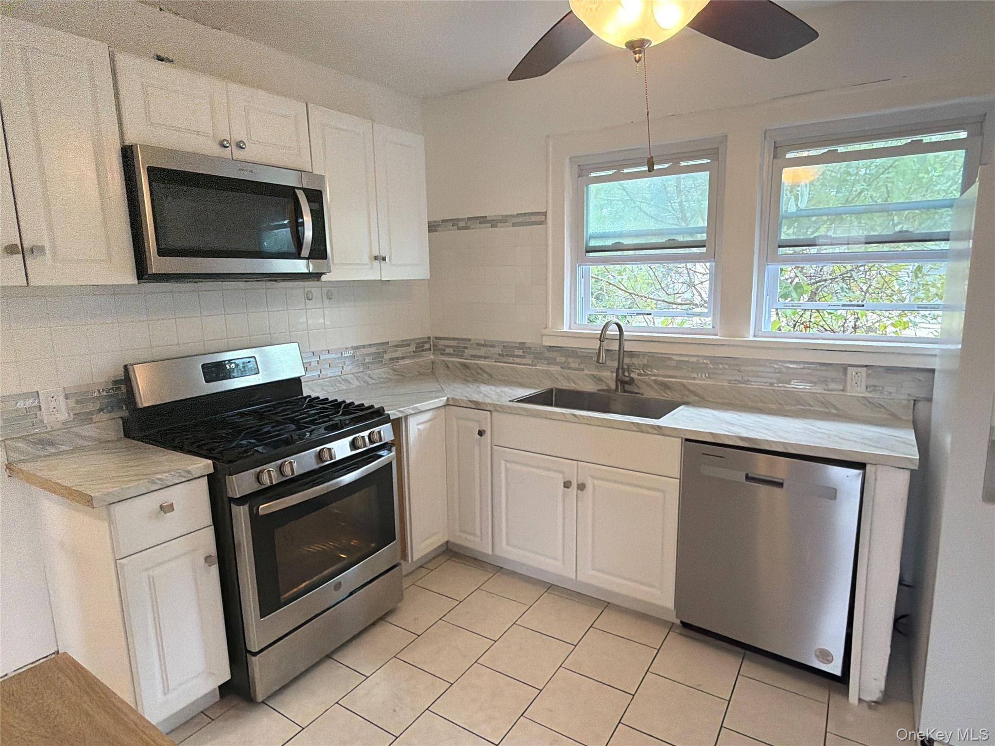 15 Stevens ST, White Plains, NY 10606
