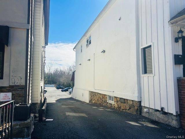 630 Anderson Hill RD, White Plains, NY 10577