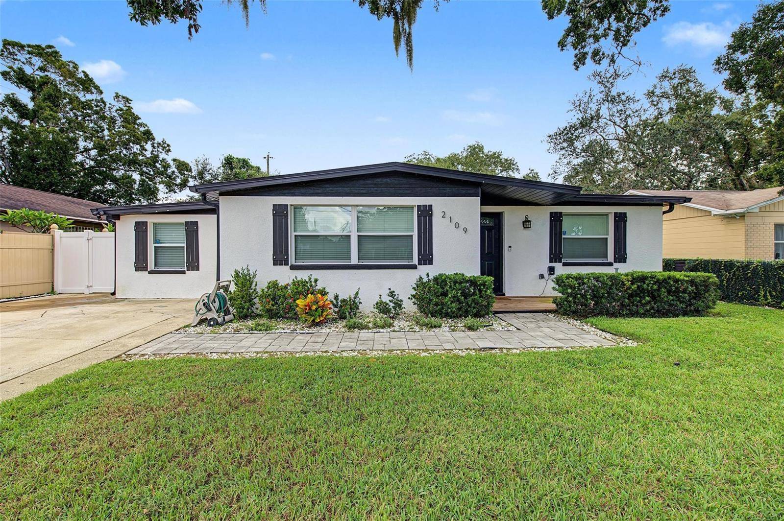 2109 E FLORA STREET, Tampa, FL 33610