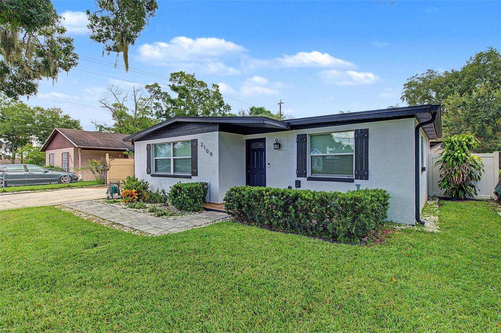 2109 E FLORA STREET, Tampa, FL 33610