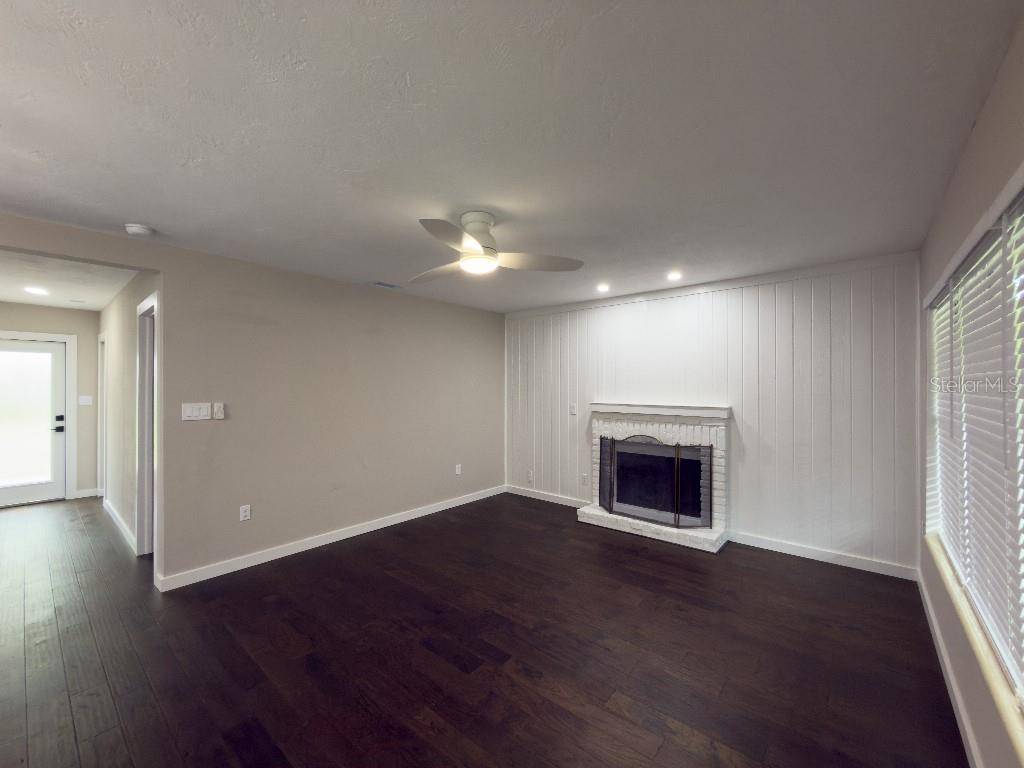 10927 72ND AVE, Seminole, FL 33772