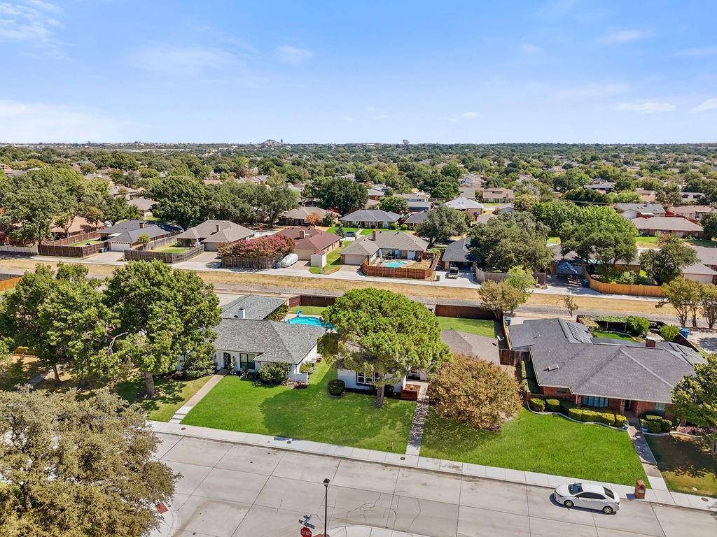 3814 Woodside Road, Carrollton, TX 75007