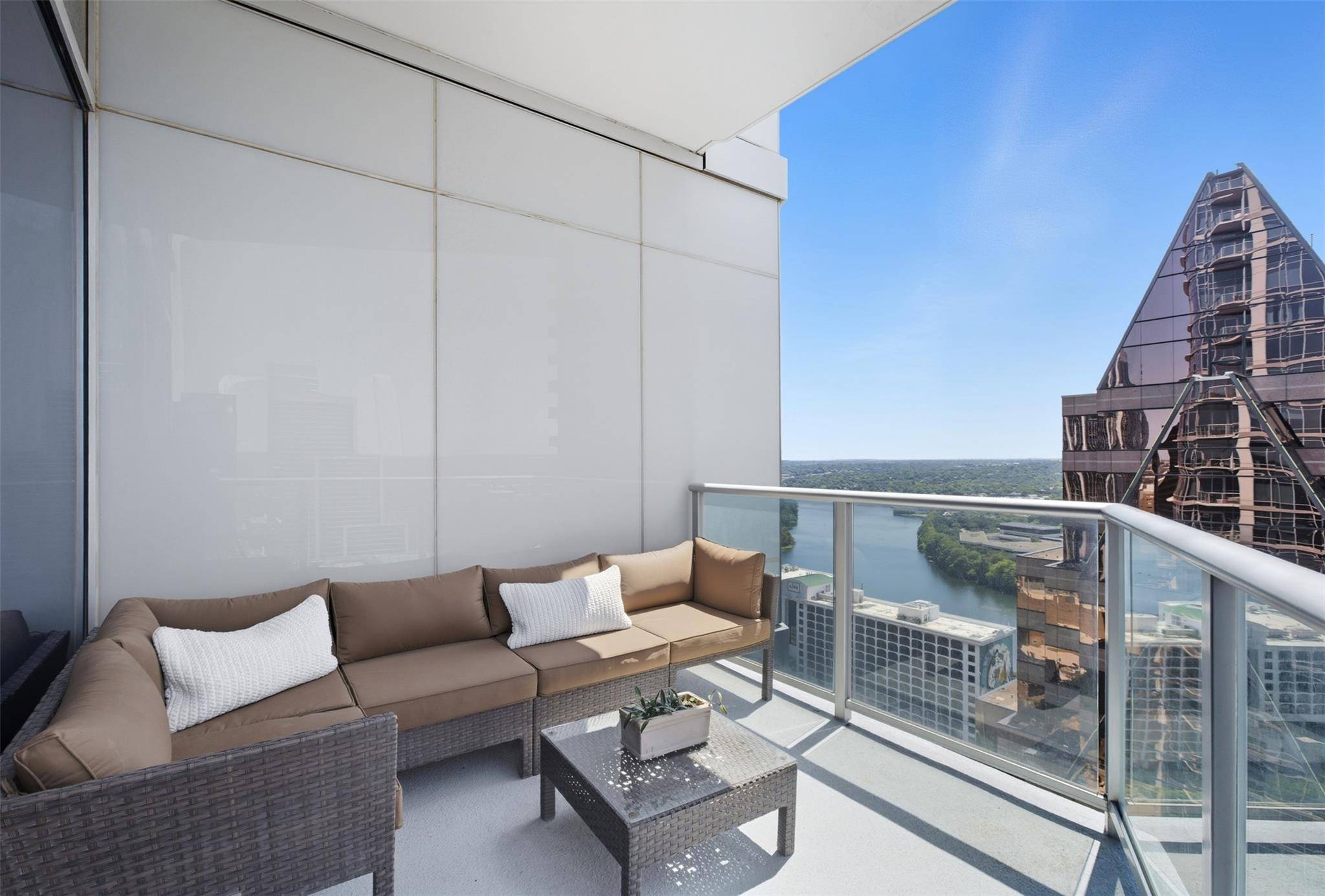 200 Congress Ave #25C, Austin, TX 78701