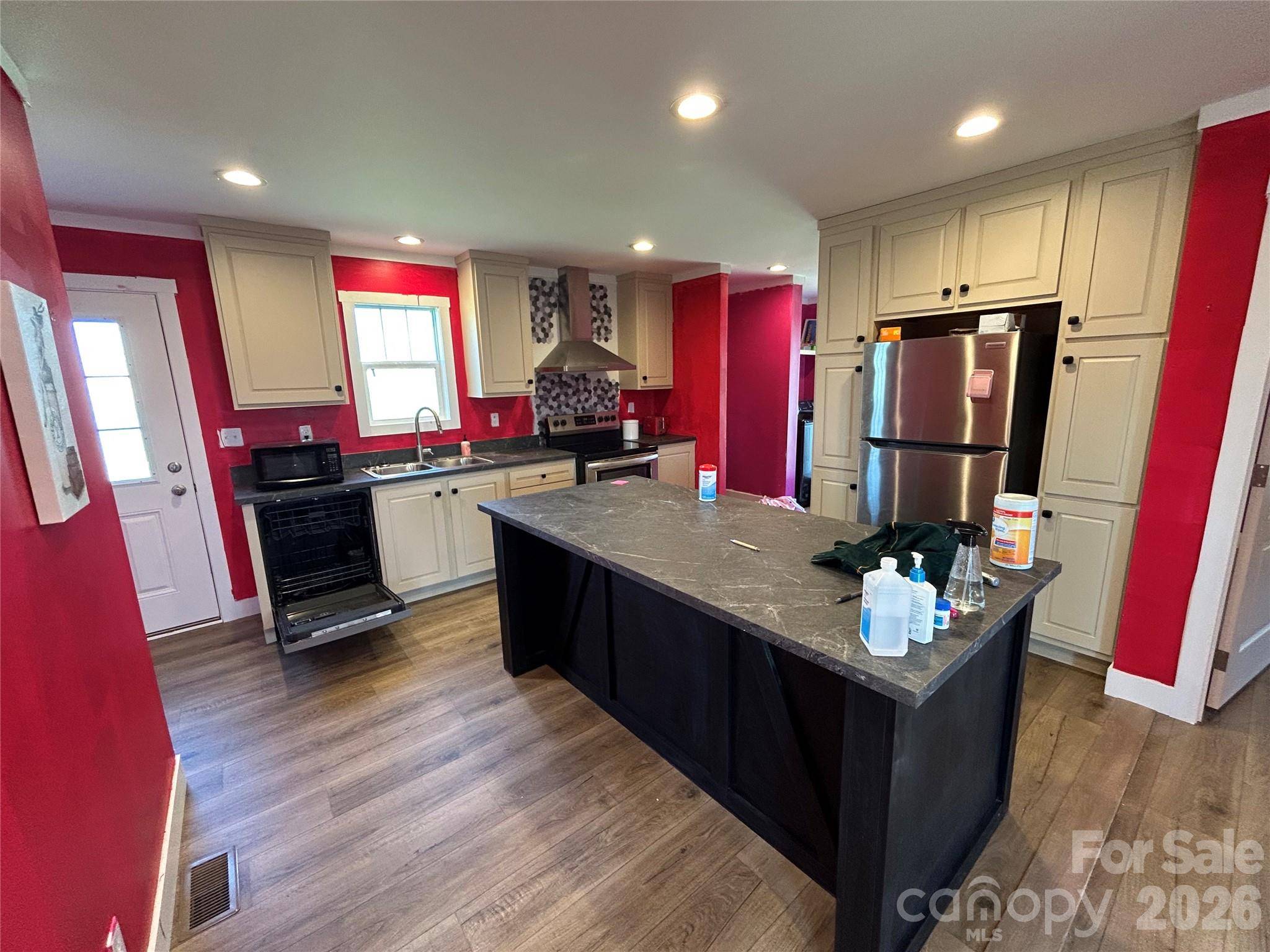 100 Amber CT, Whitakers, NC 27891