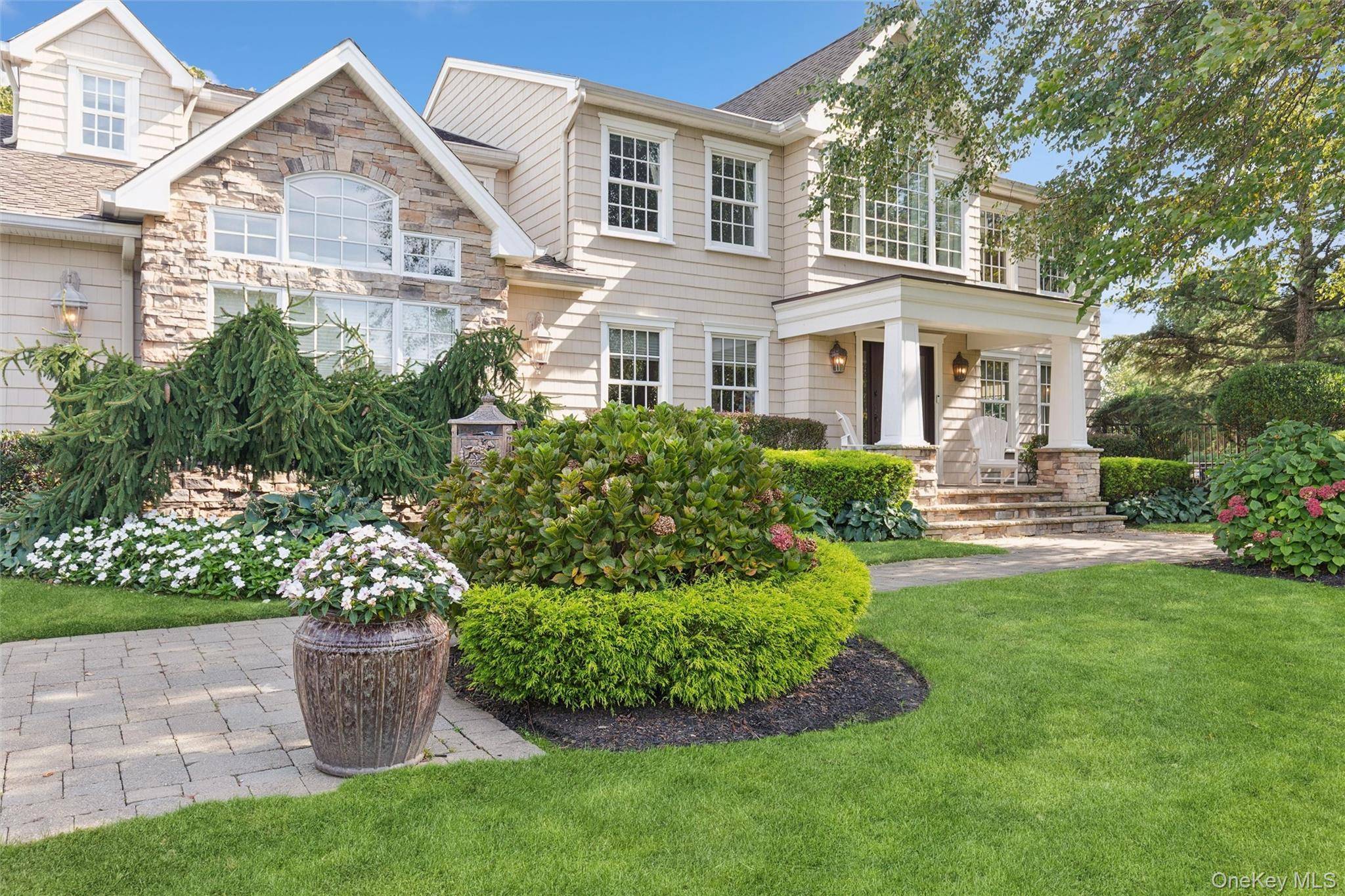 45 Blue Point AVE, Blue Point, NY 11715