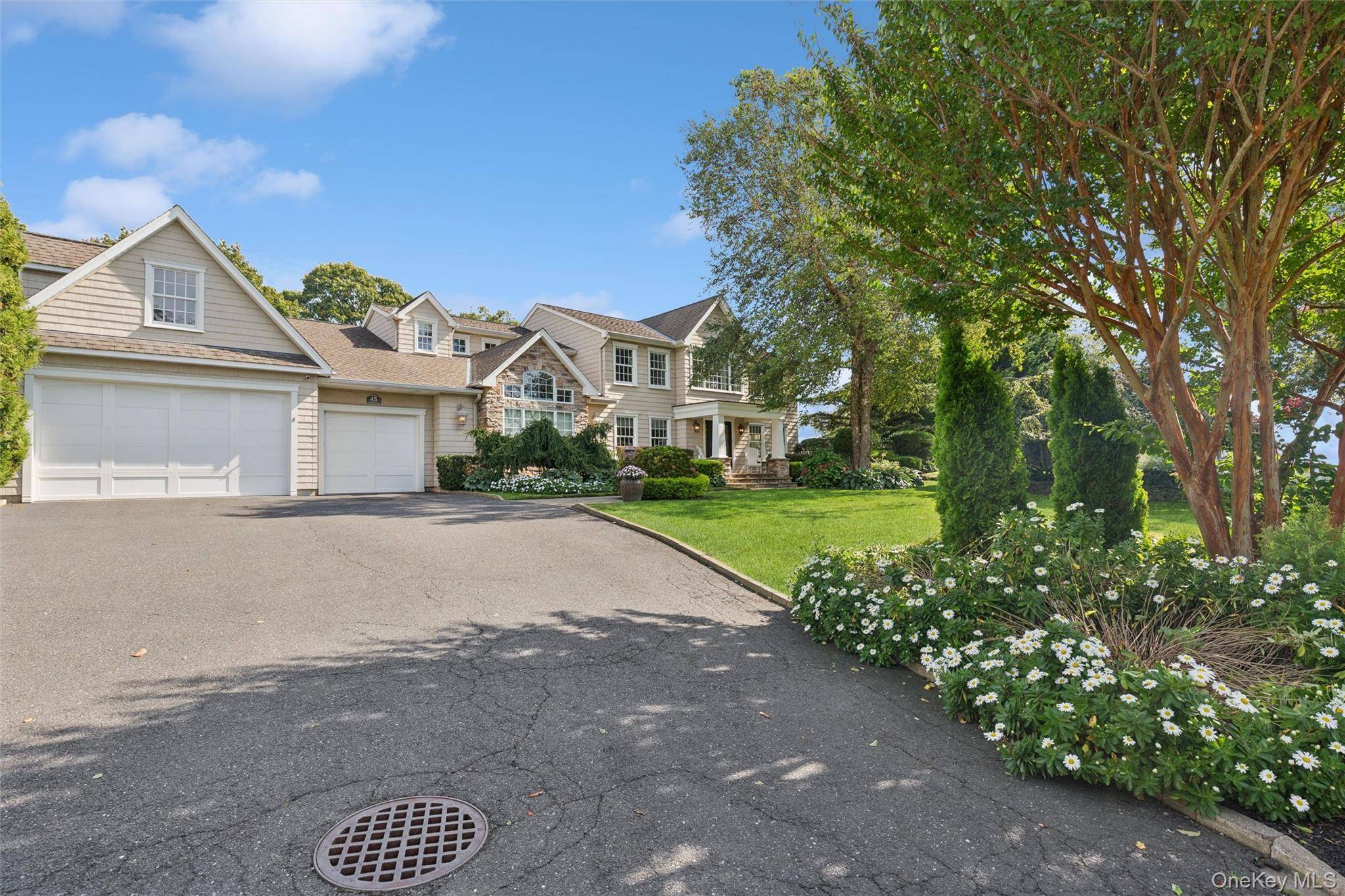 45 Blue Point AVE, Blue Point, NY 11715