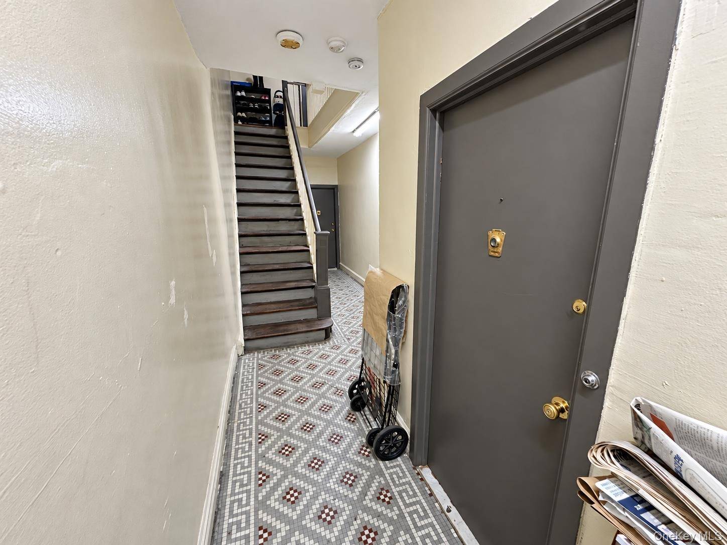 2137 E 14th ST, Brooklyn, NY 11229