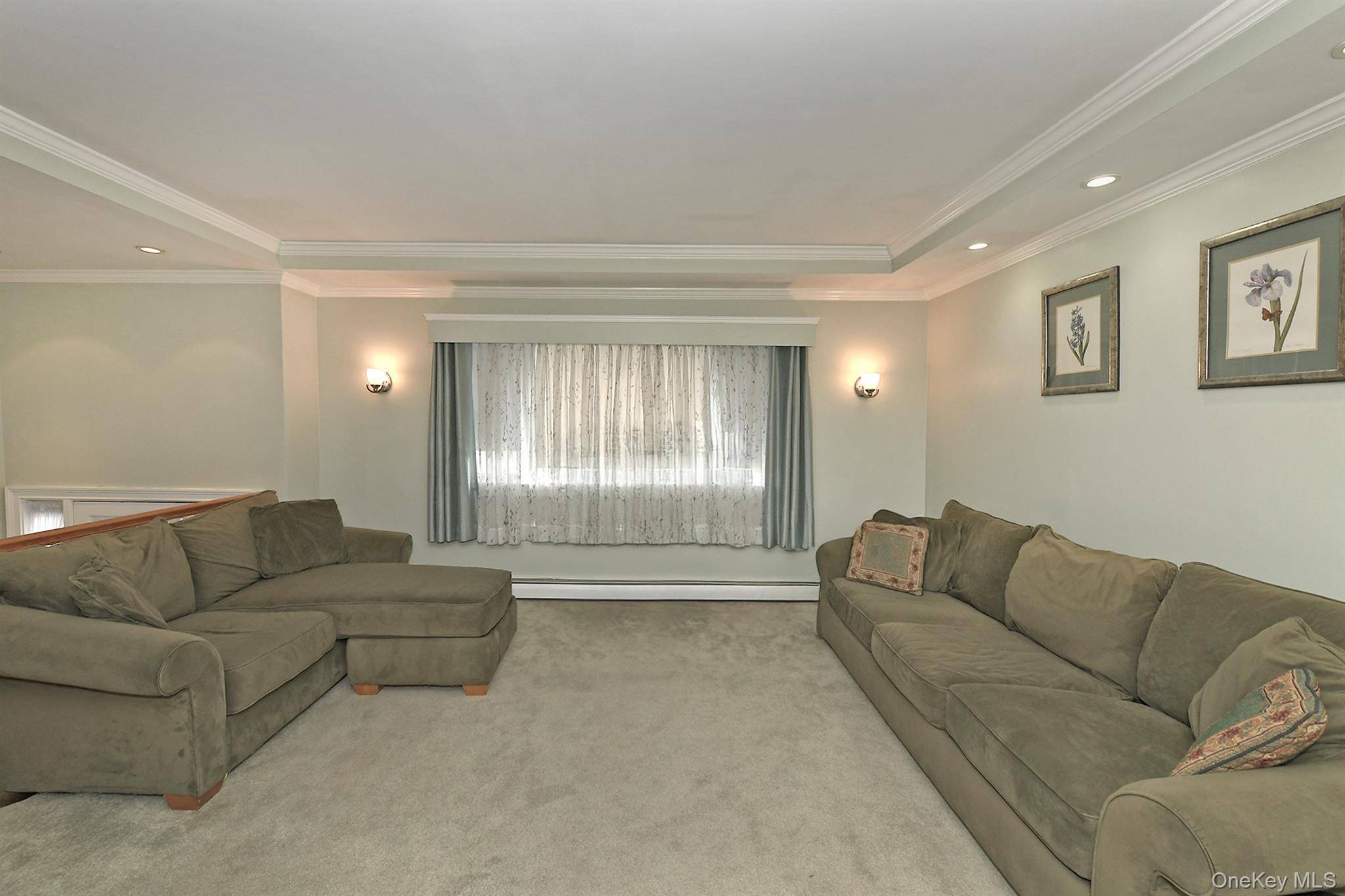 245 N Fulton AVE, Lindenhurst, NY 11757