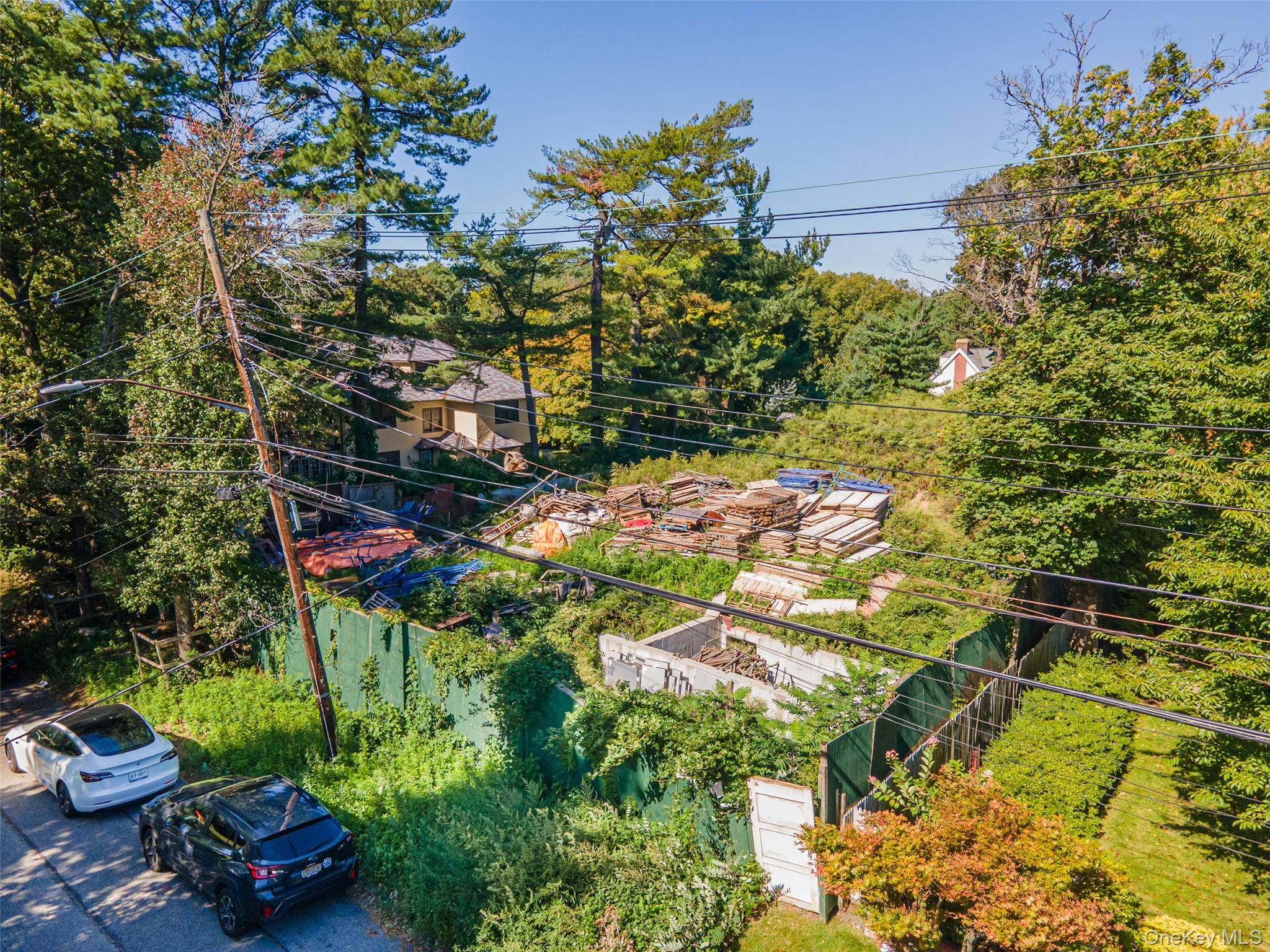240-17 Poplar ST, Little Neck, NY 11363