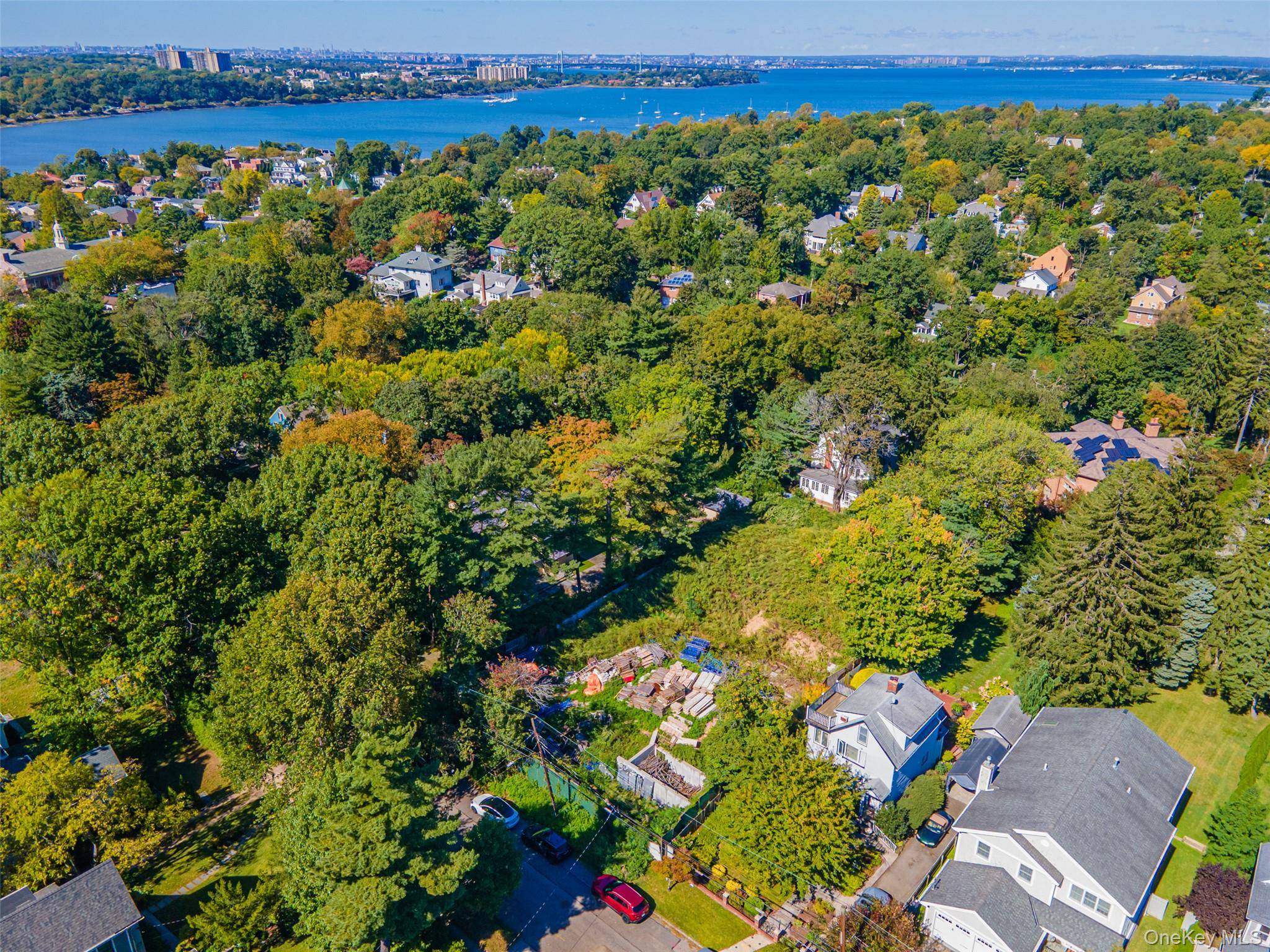 240-17 Poplar ST, Little Neck, NY 11363