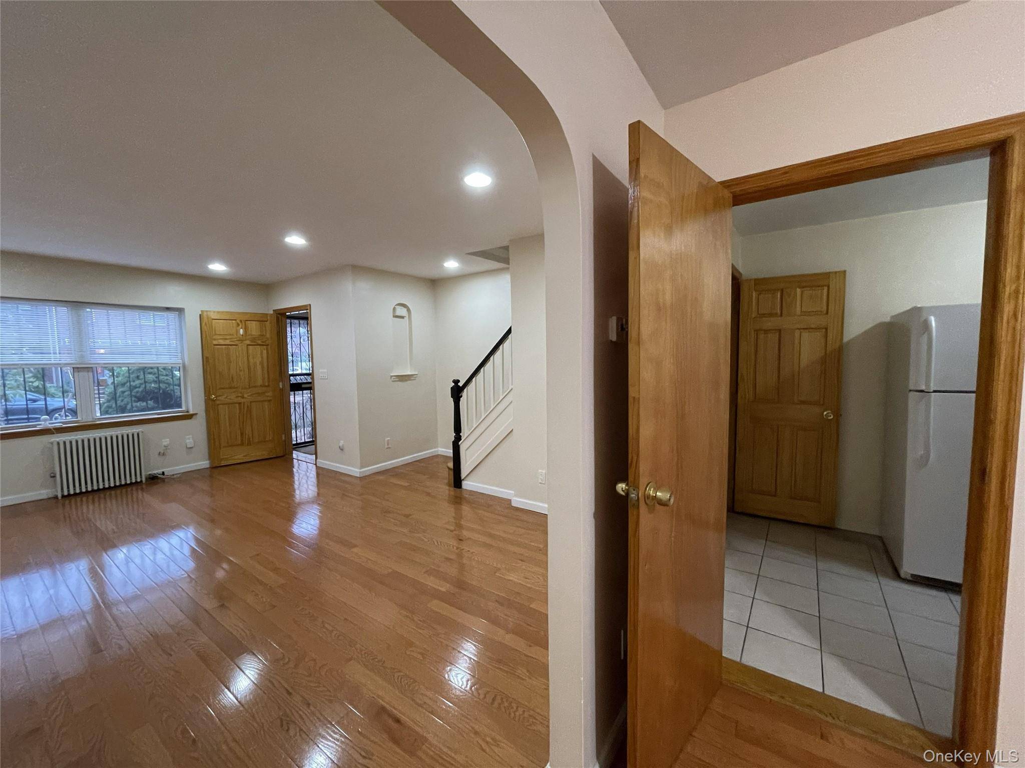 14803 61st RD, Flushing, NY 11367
