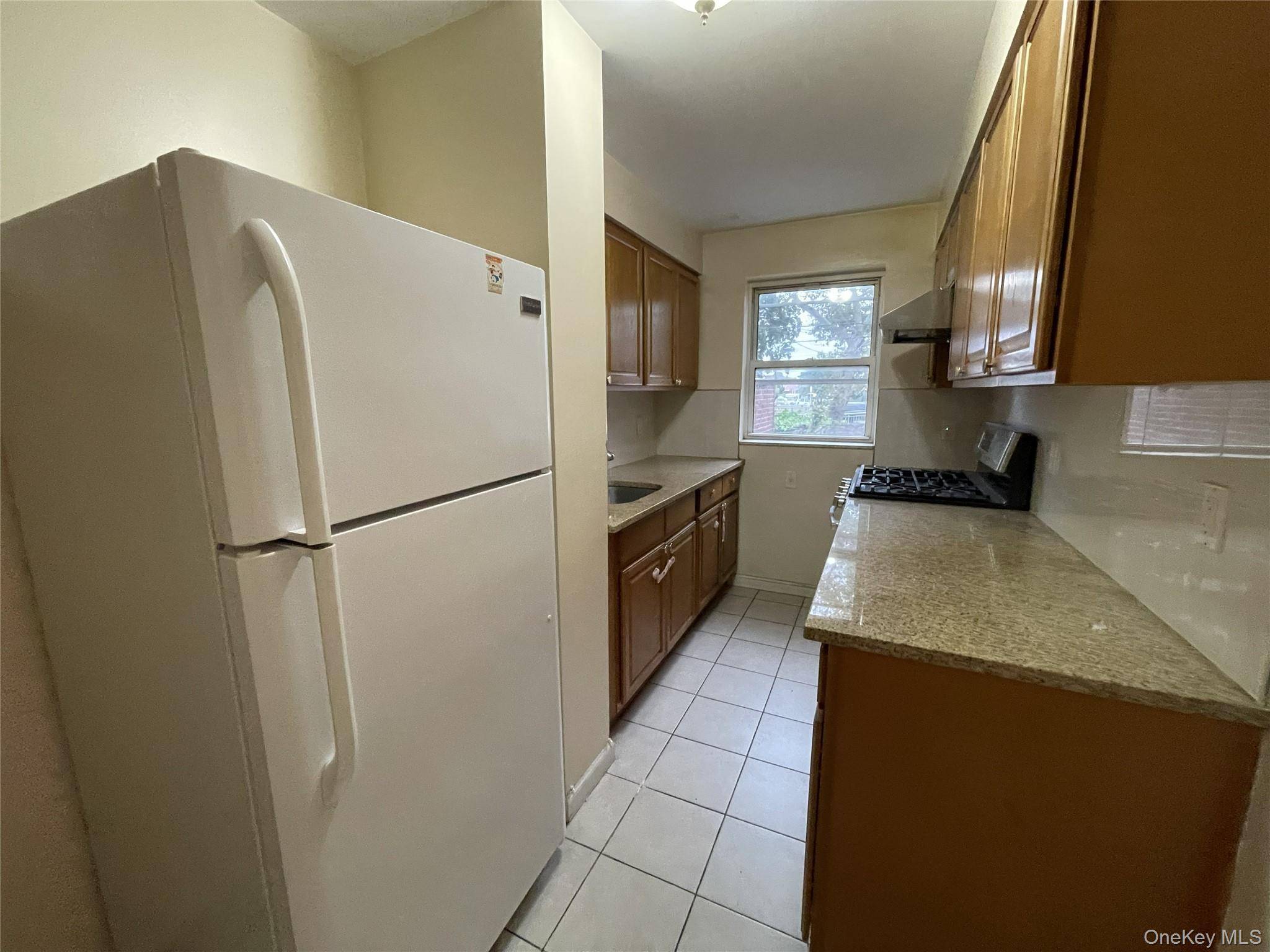 14803 61st RD, Flushing, NY 11367