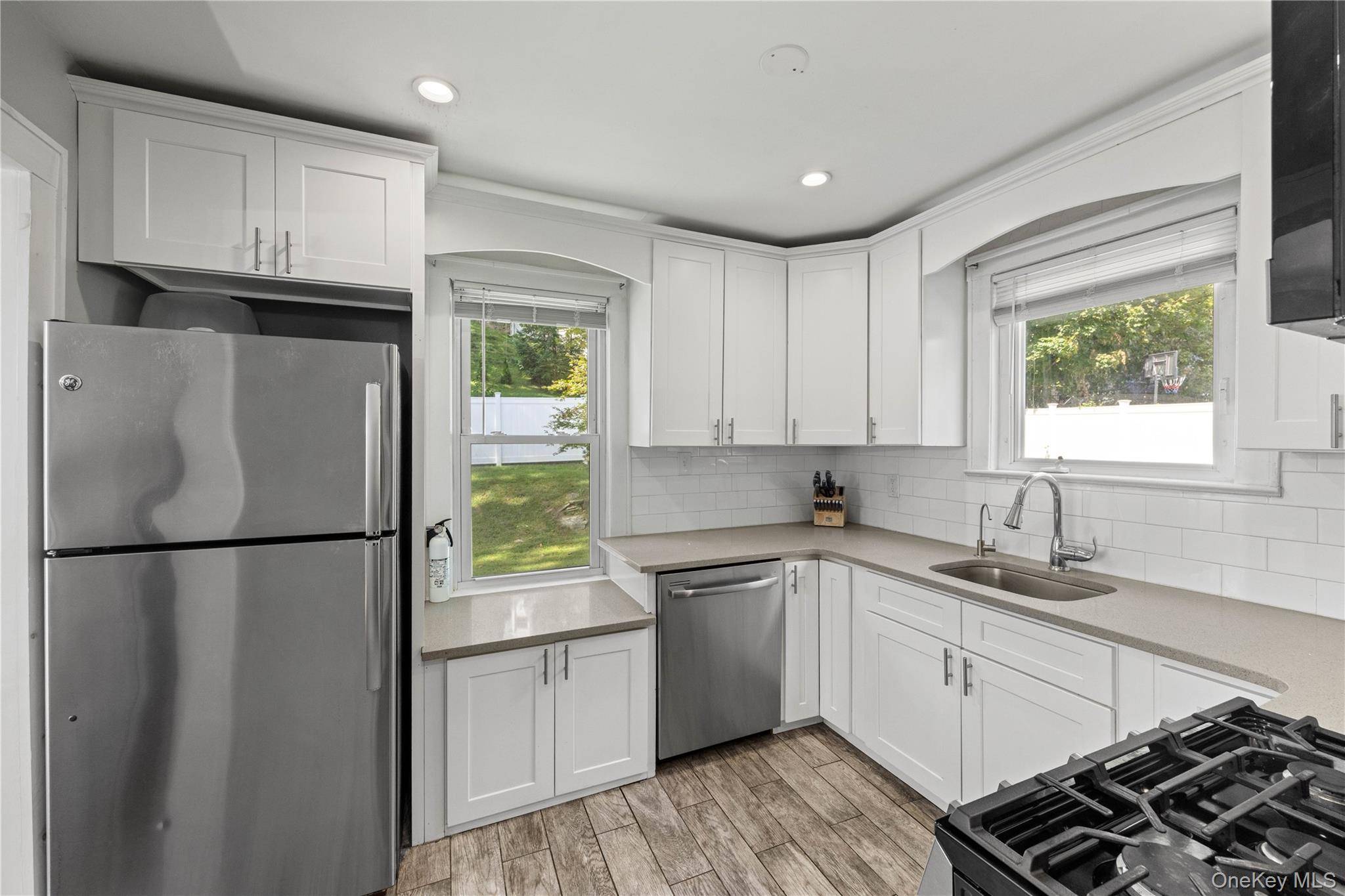 51 Sunrise TER, Yonkers, NY 10703