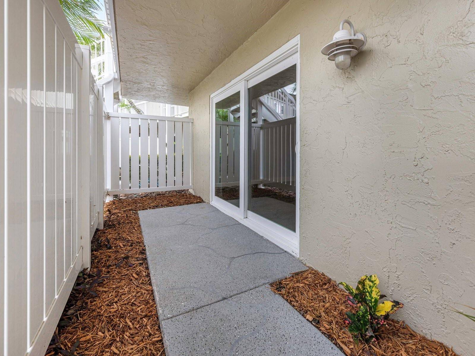 433 S PAULA DR #10, Dunedin, FL 34698