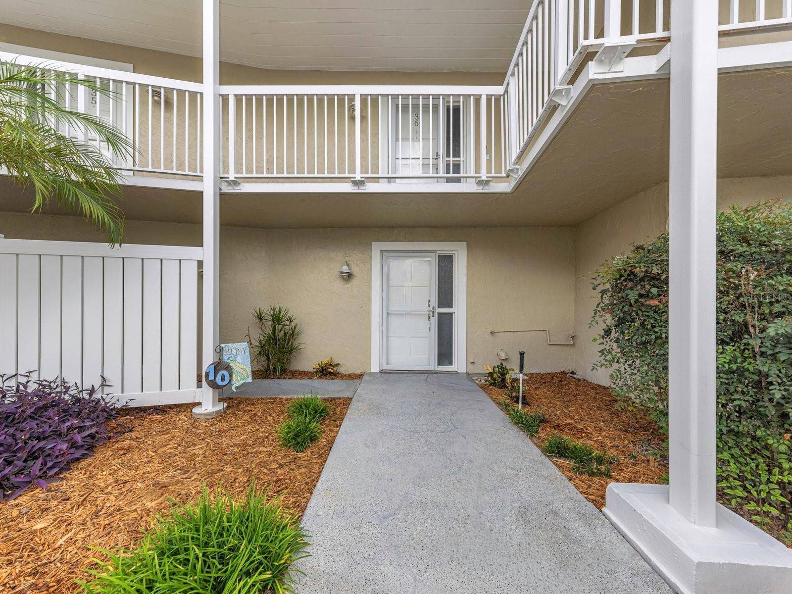433 S PAULA DR #10, Dunedin, FL 34698
