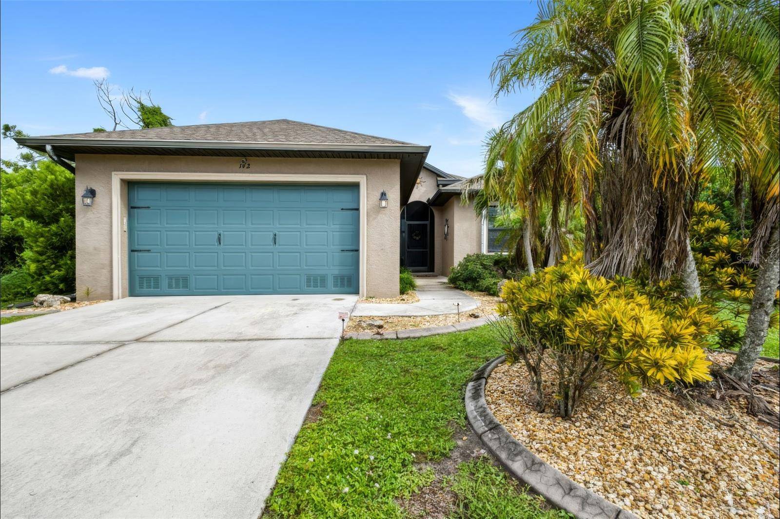 142 YELLOW PINE DR, Rotonda West, FL 33947