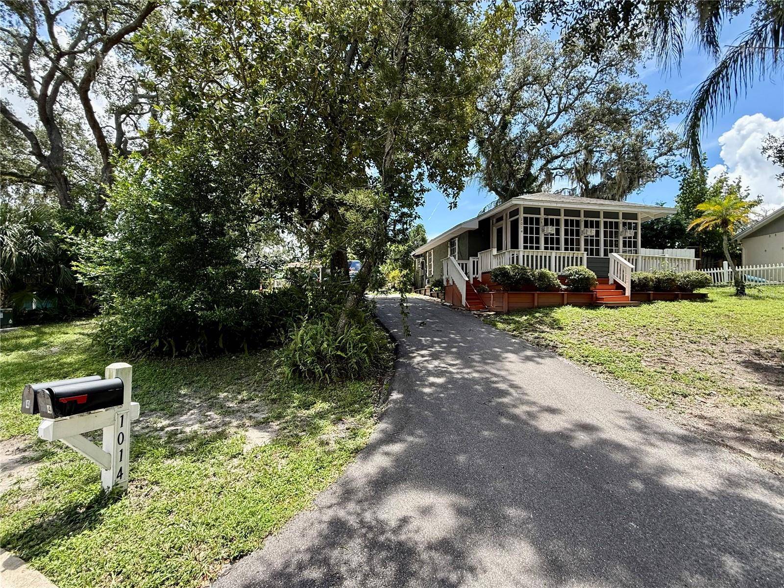 1014 W MOHAWK AVE, Tampa, FL 33603