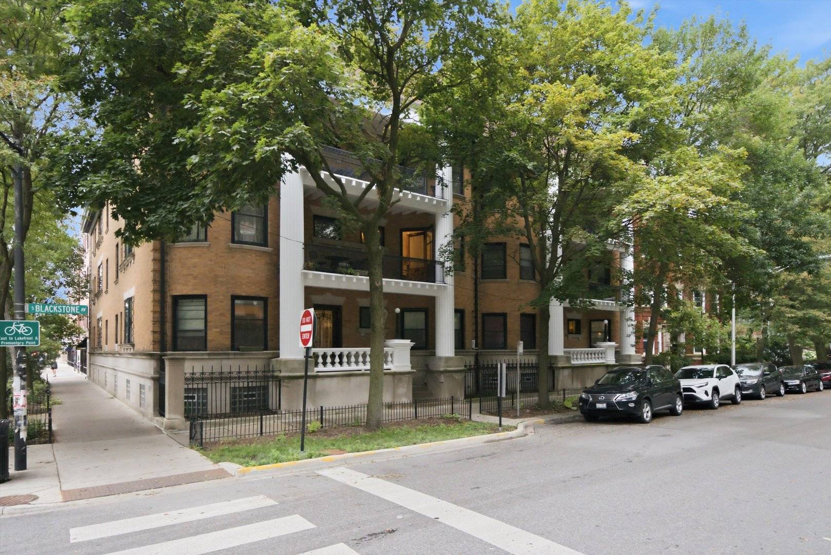 5703 S Blackstone AVE #1, Chicago, IL 60637