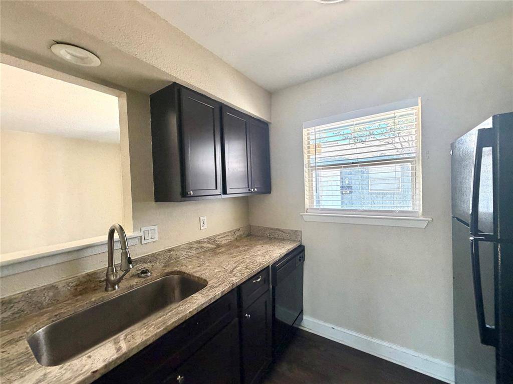 901 Redbird Drive, Irving, TX 75061