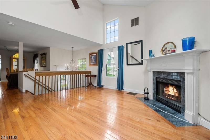 15 Rhea Run, Hampton Twp., NJ 07860