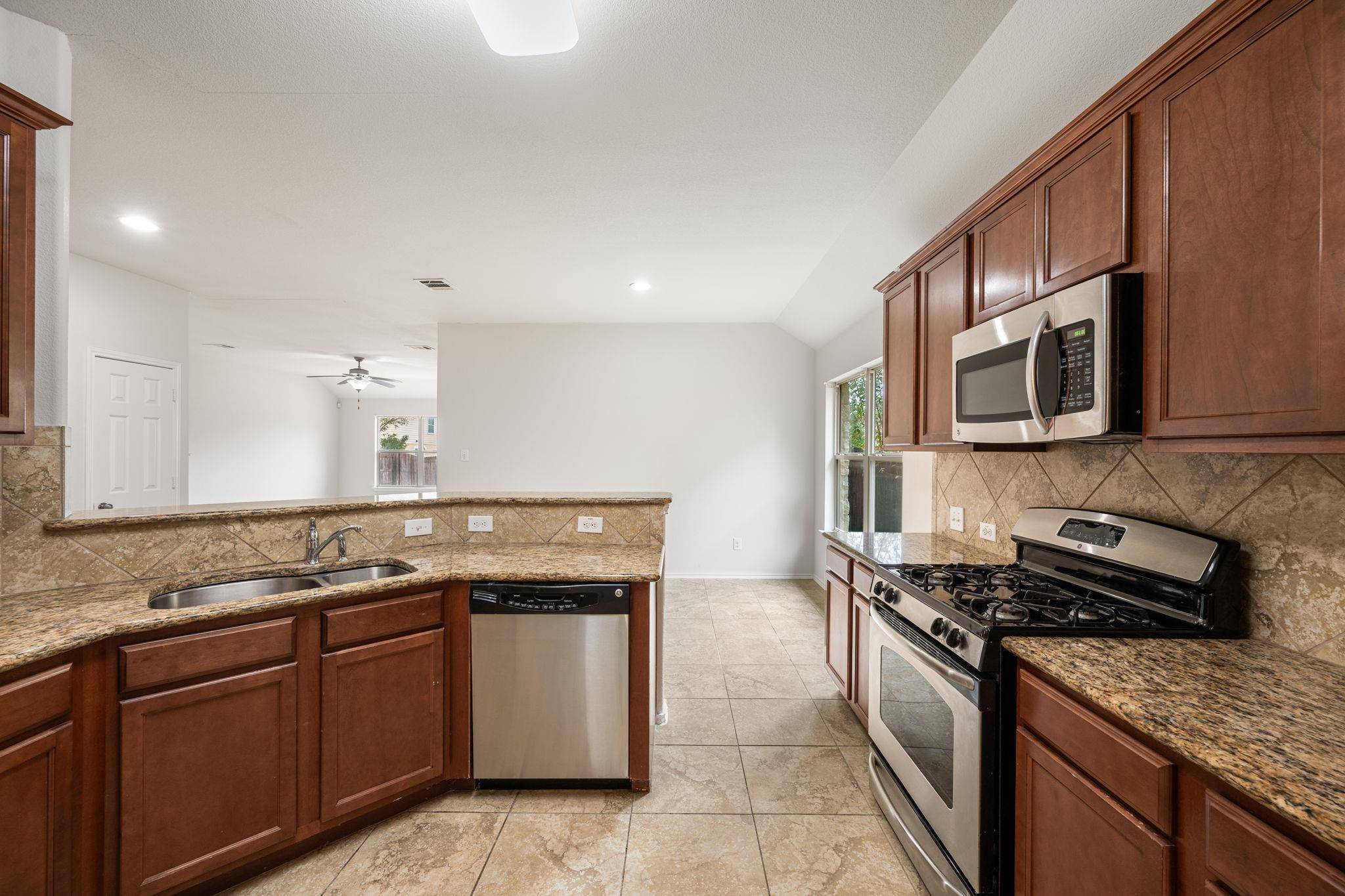 3000 Grand Mission WAY, Pflugerville, TX 78660