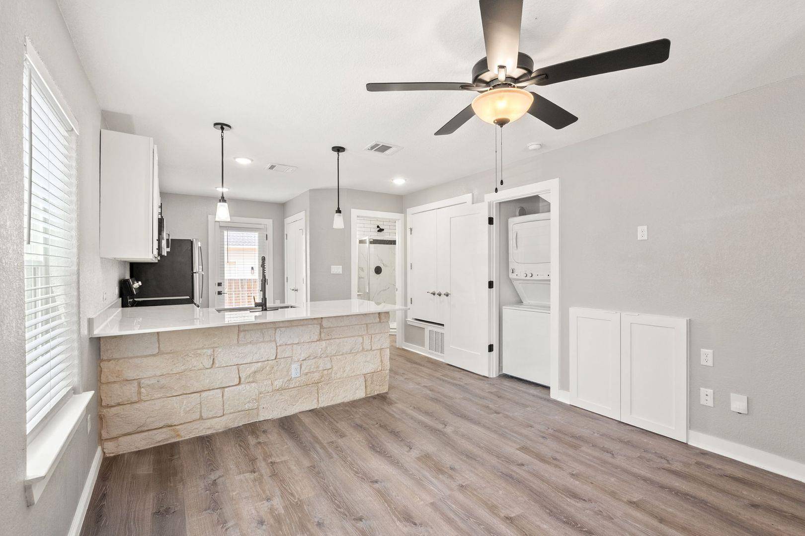 20 Tate LN #119, Round Rock, TX 78665