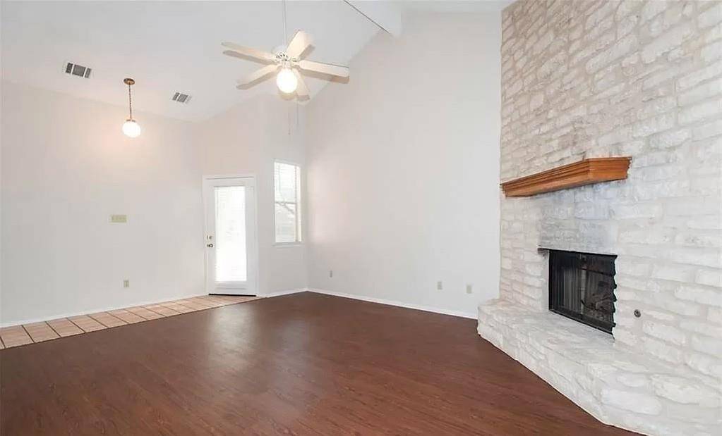 6501 Brush Country RD #102, Austin, TX 78749