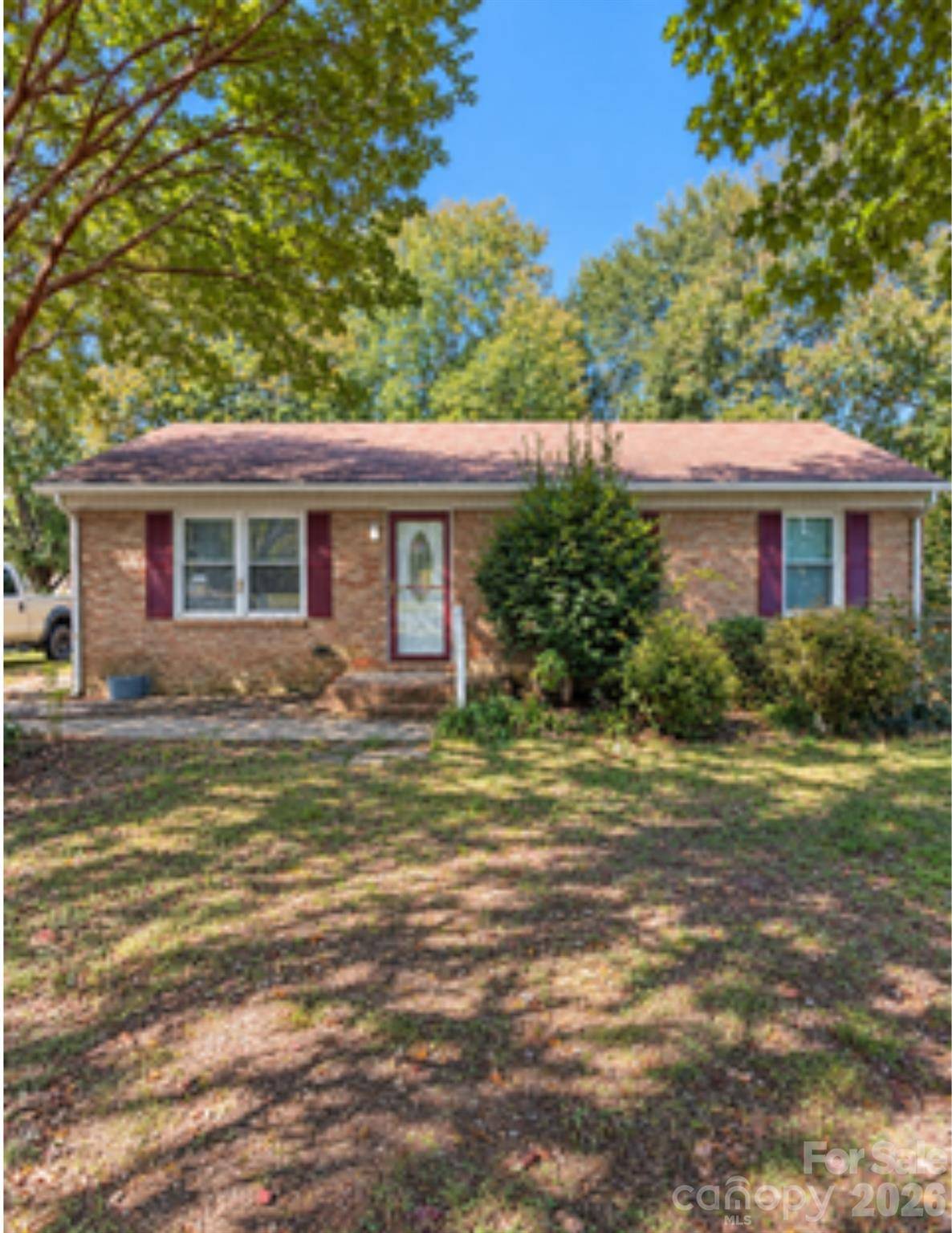 324 Briarwood DR, Dallas, NC 28034