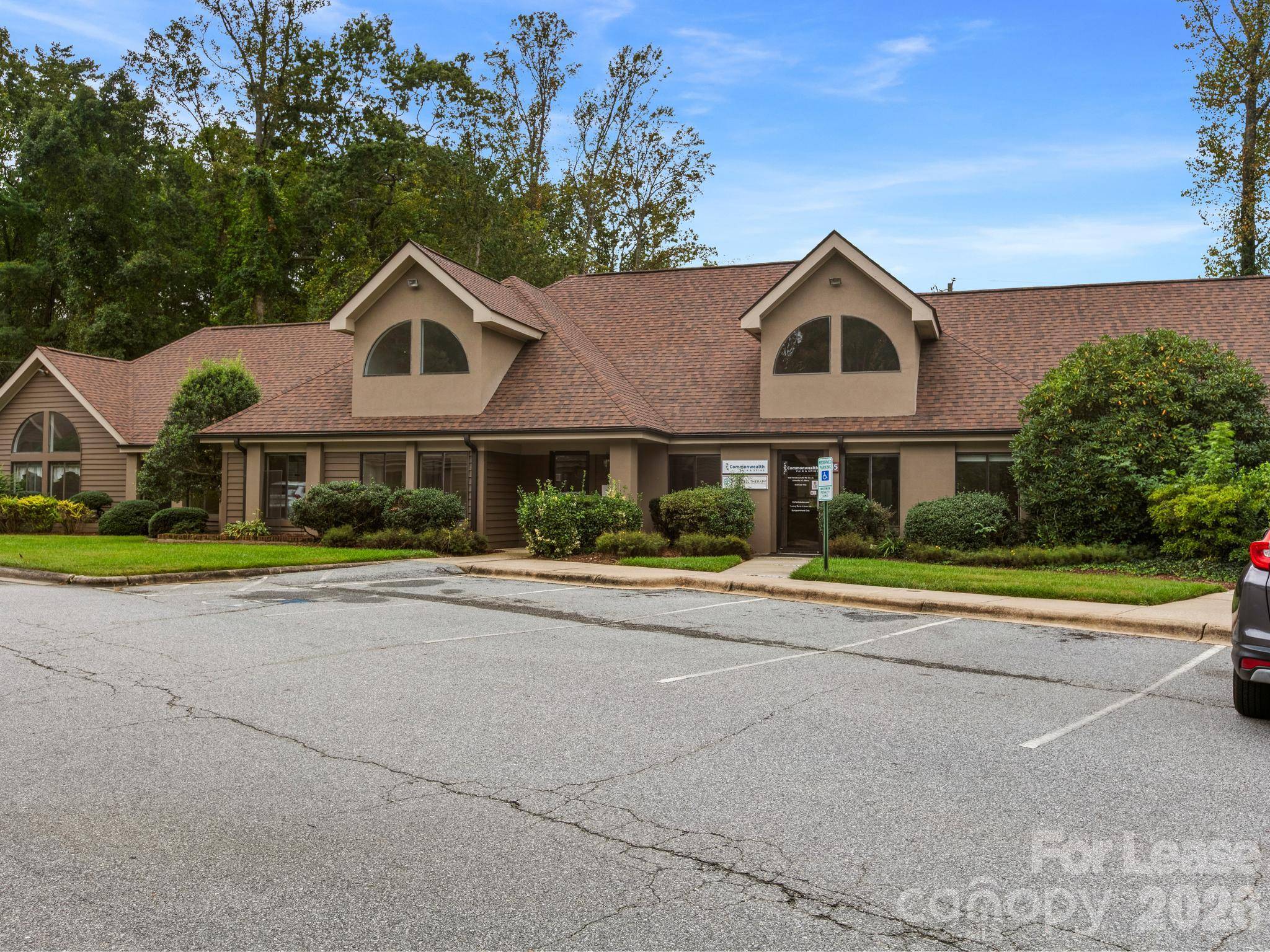 1998 Hendersonville RD #45, Asheville, NC 28803