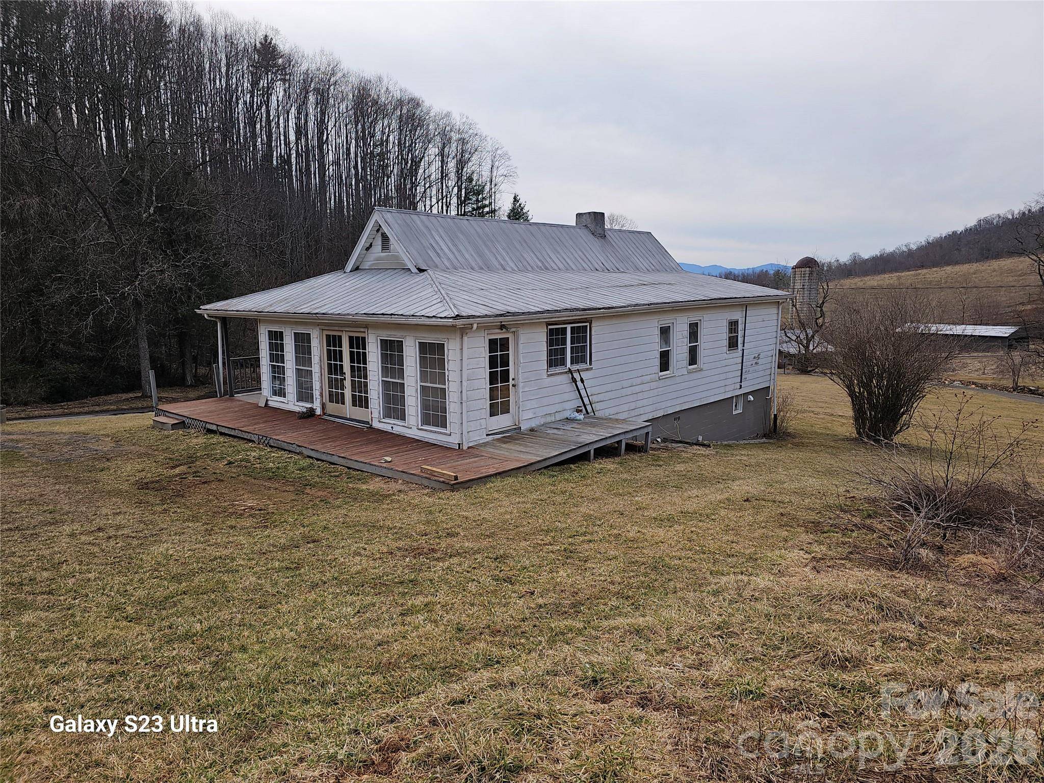 664 Water ST, Bakersville, NC 28705