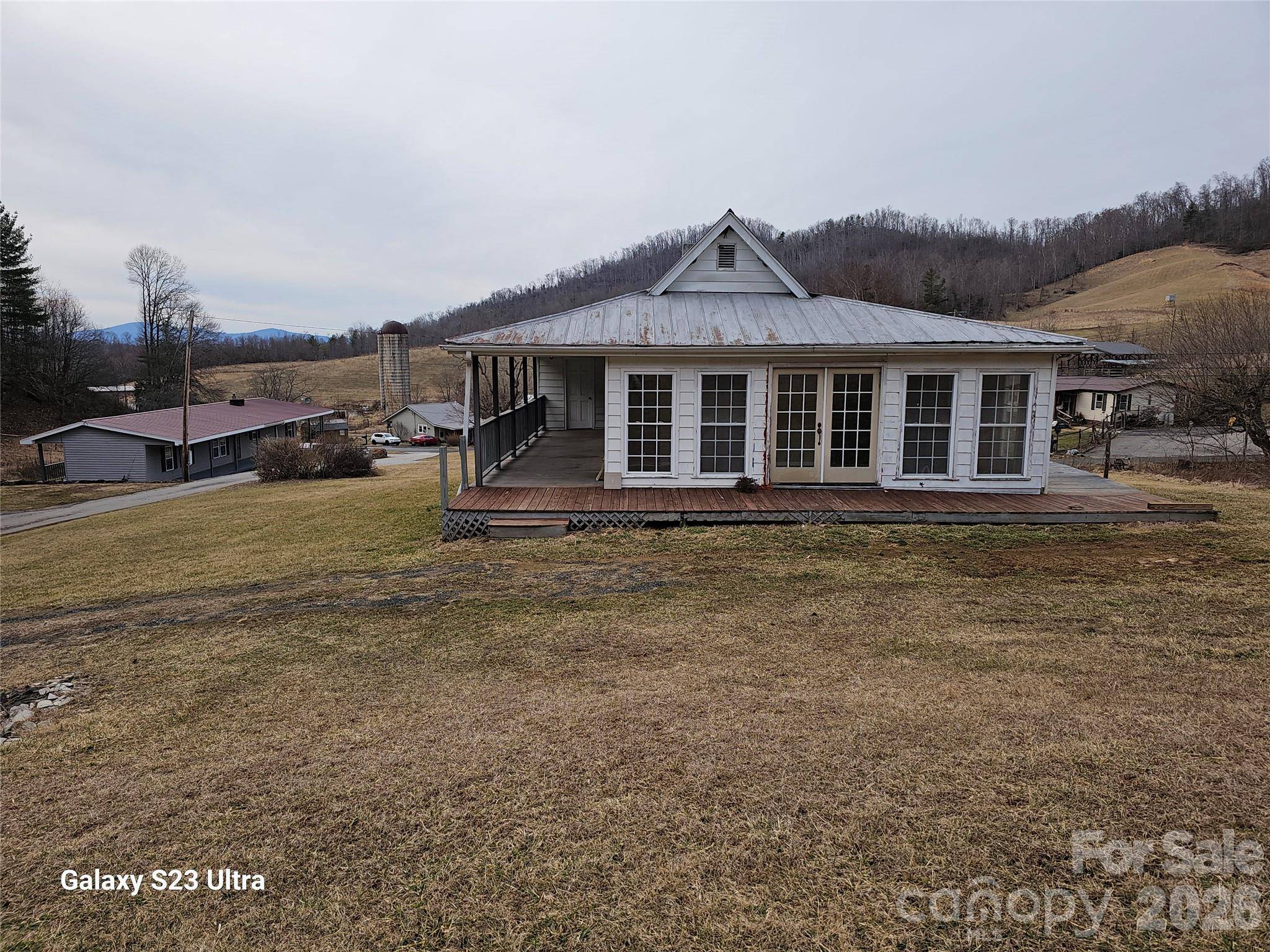 664 Water ST, Bakersville, NC 28705