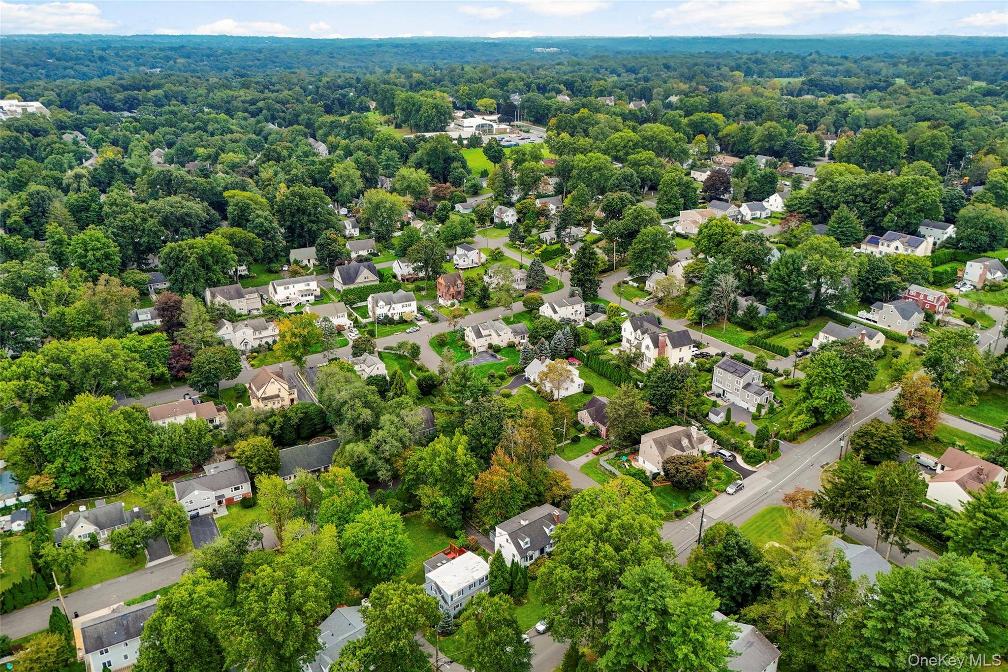 105 Havilands LN, White Plains, NY 10605