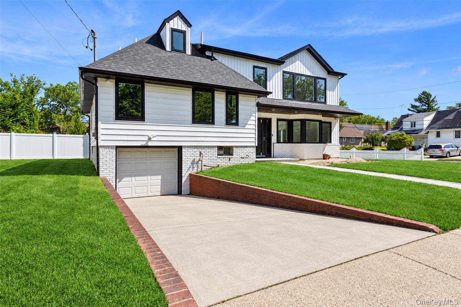 934 Eileen TER, Woodmere, NY 11598