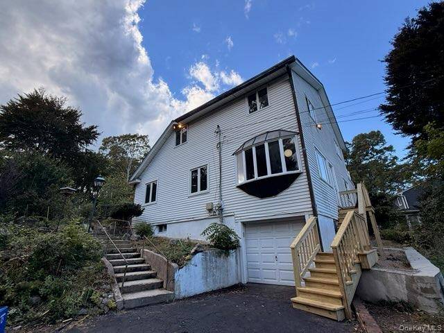 54 Greenhills RD, Huntington Station, NY 11746