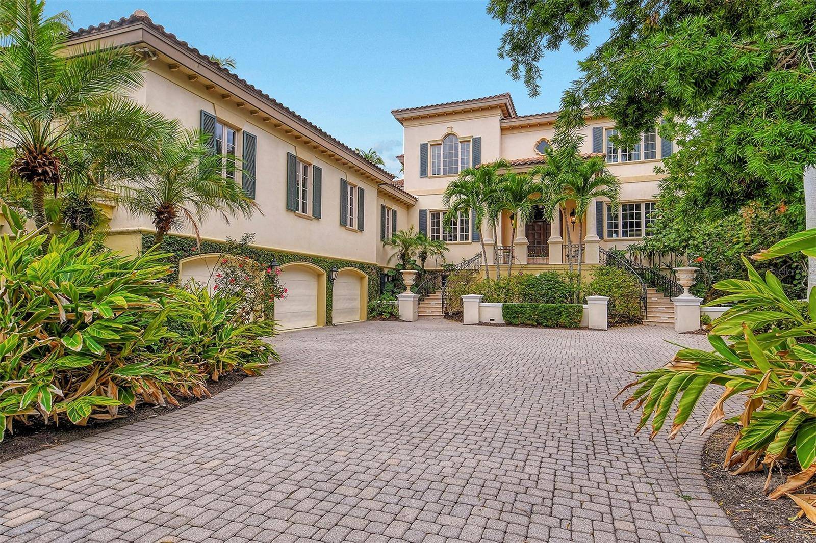1083 WESTWAY DR, Sarasota, FL 34236