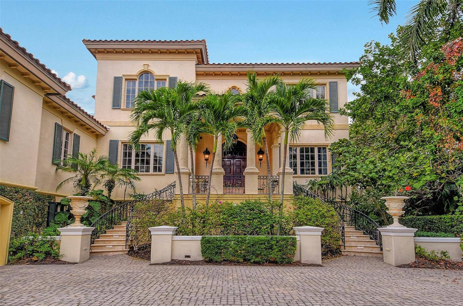 1083 WESTWAY DR, Sarasota, FL 34236