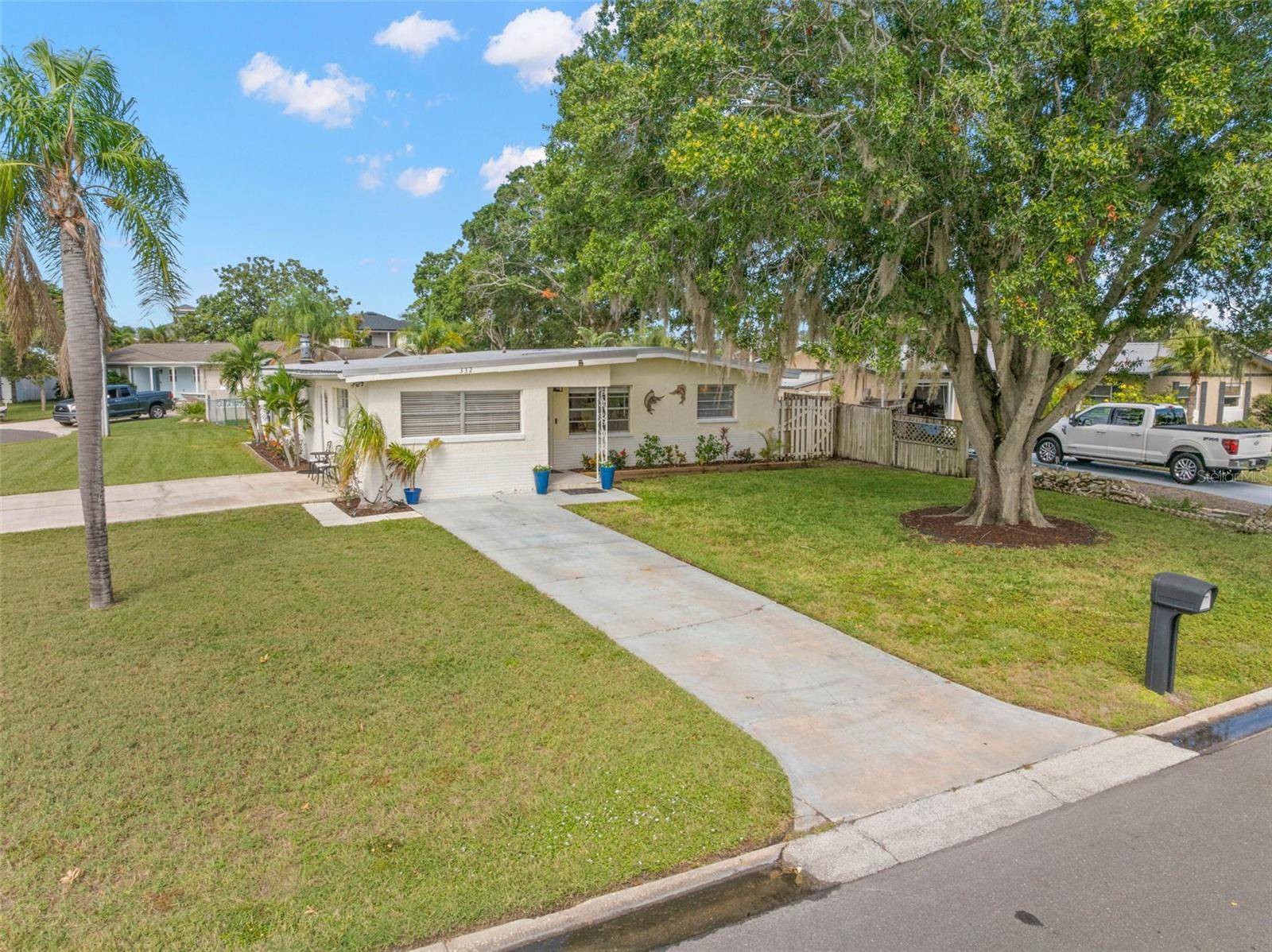 332 WESTWINDS DR, Palm Harbor, FL 34683