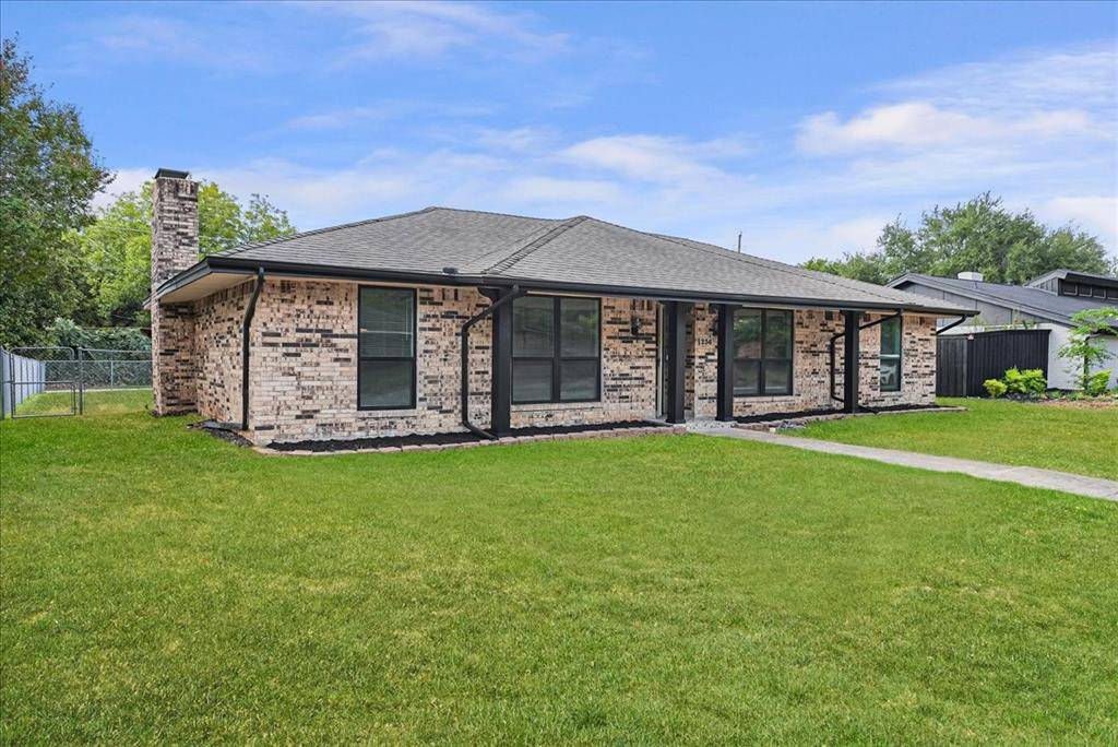 236 Charles Street, Desoto, TX 75115
