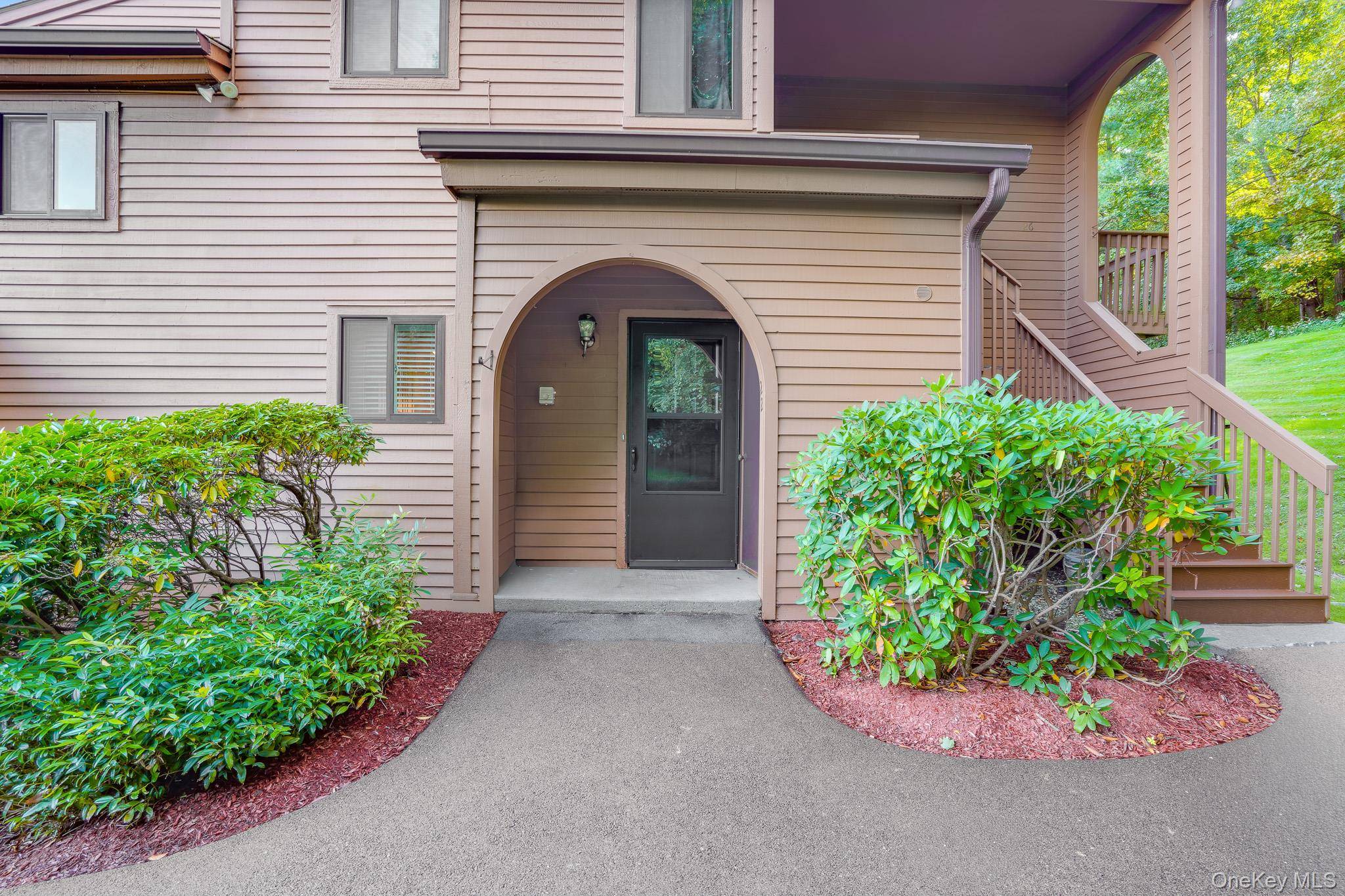 22 Cedar Pond LN #22, Cortlandt Manor, NY 10567